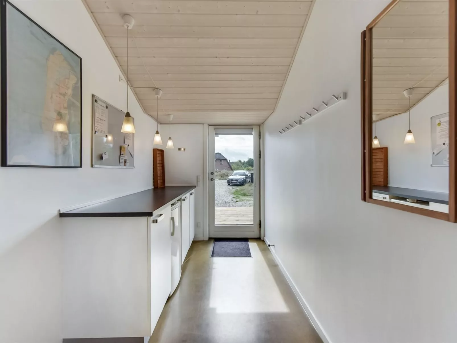 "Lav" - 3.8km from the sea-Binnen