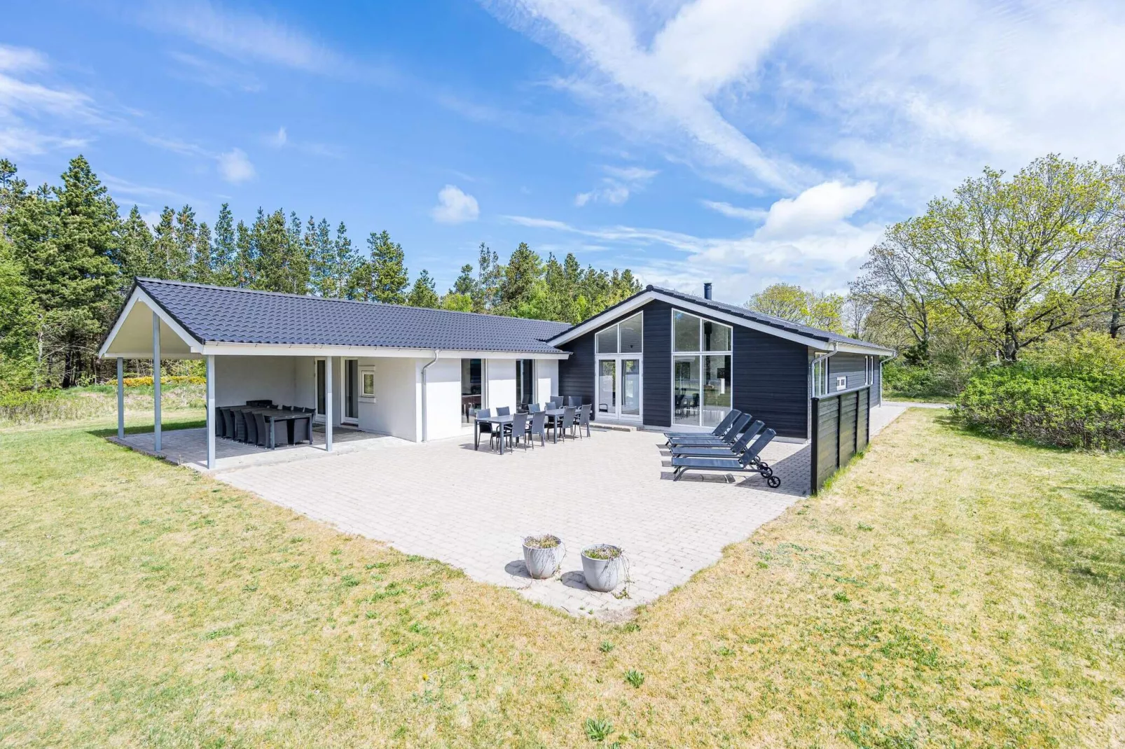 Luxe toevluchtsoord in Henne Strand-By Traum