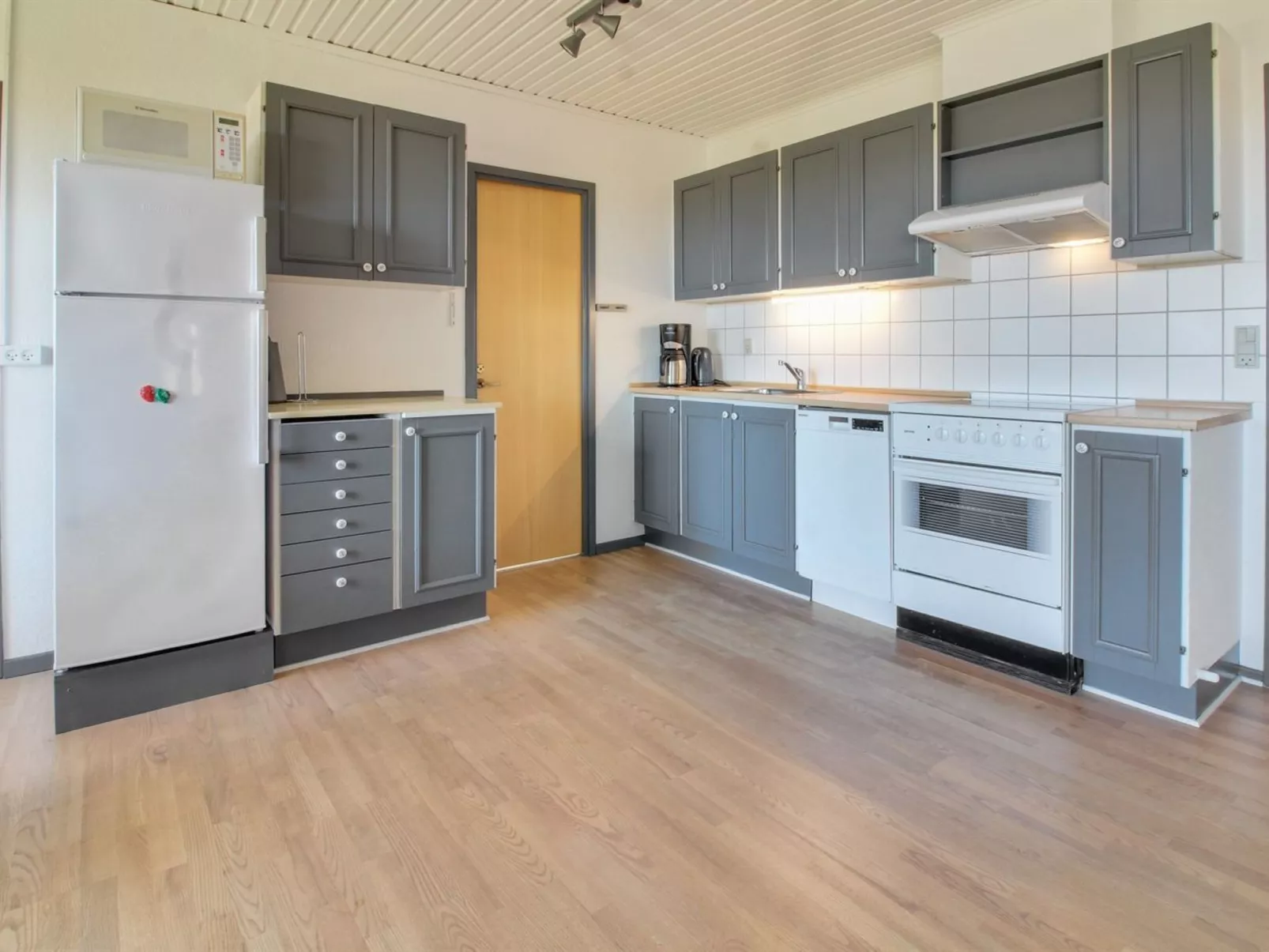 "Asfrid" - 3.5km from the sea-Binnen