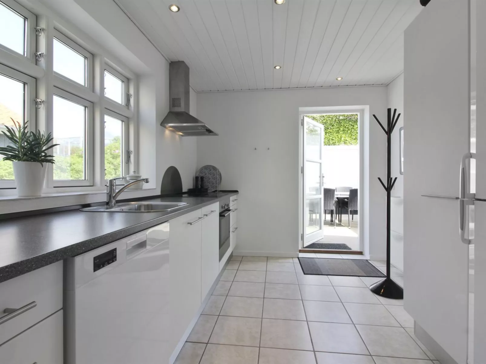 "Marieke" - 50m from the sea-Binnen