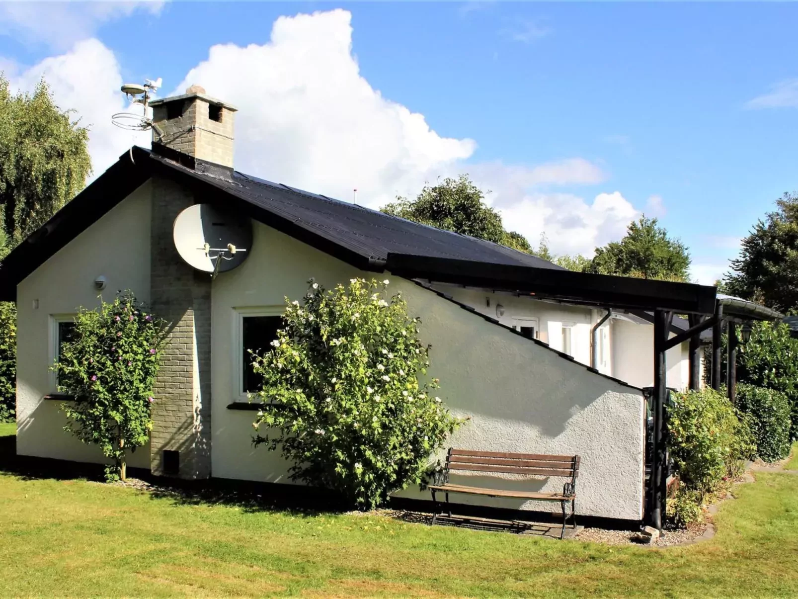 "Merit" - 800m from the sea-Buiten
