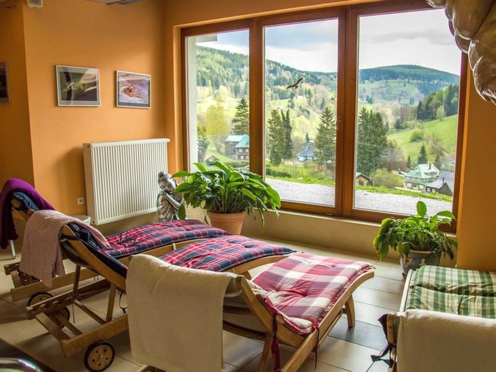 Ski-In Ski-Out Mountain Duplex Portášky3-Binnen