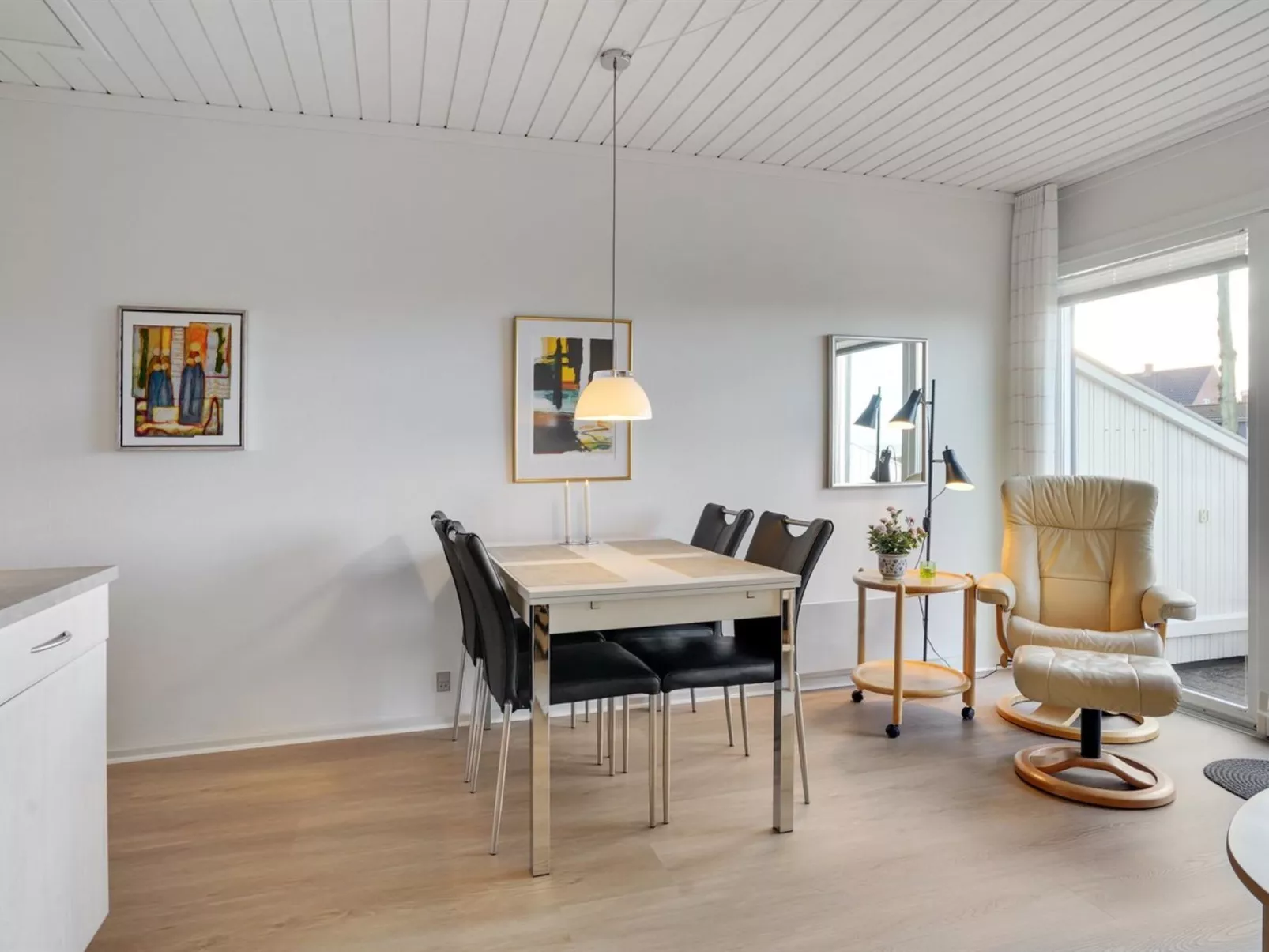 "Elevus" - 10m from the sea-Binnen