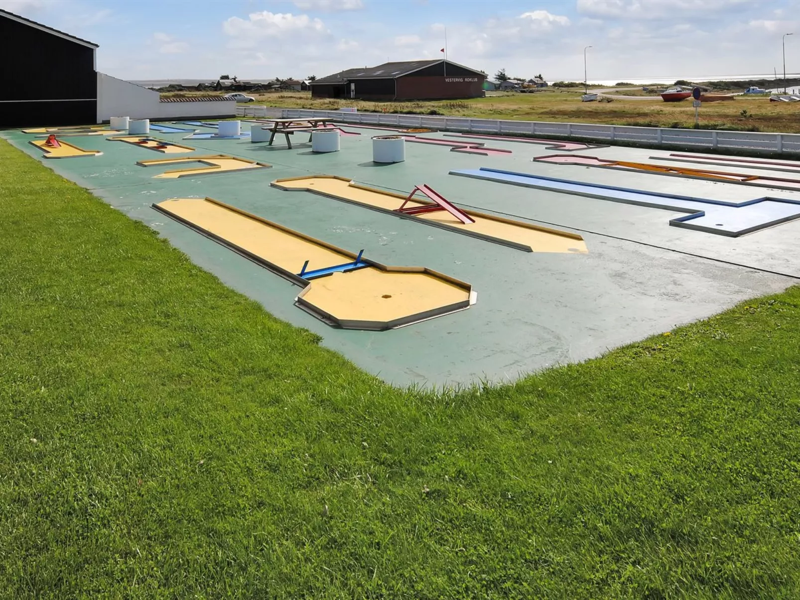 "Benta" - 150m to the inlet-Buiten