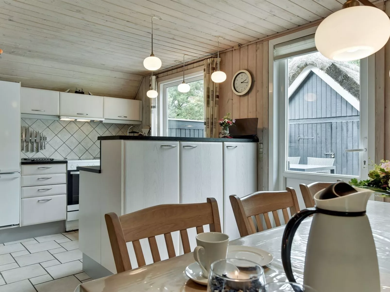 "Patrik" - 1.4km from the sea-Binnen