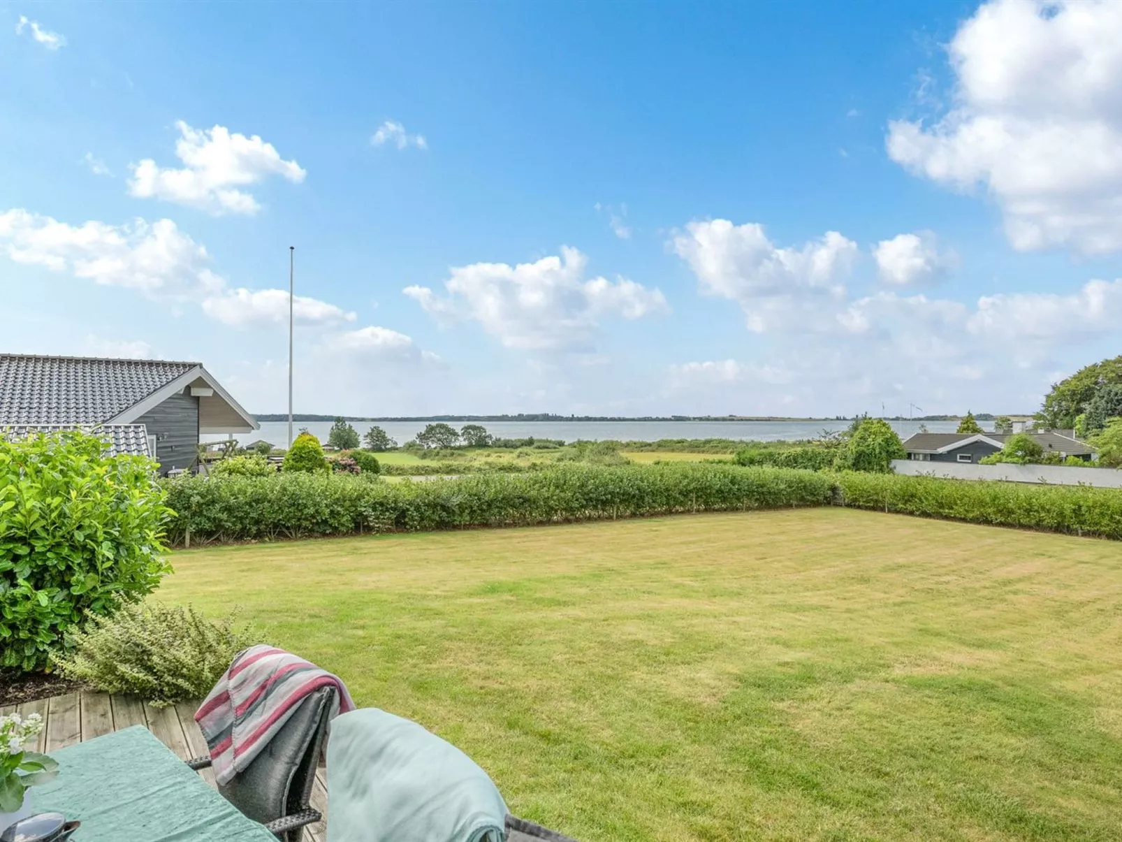 "Rathi" - 250m from the sea