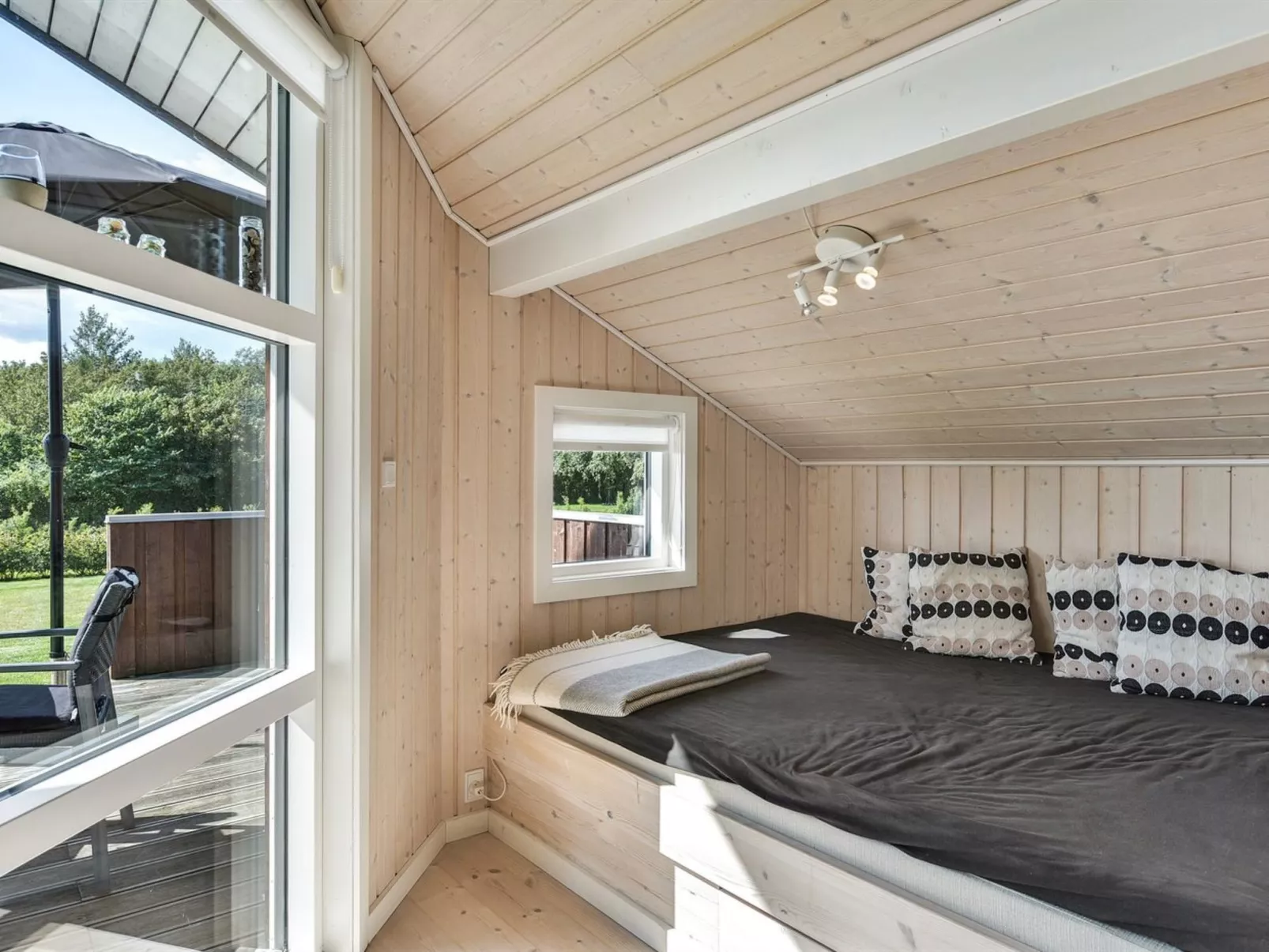 "Rathi" - 250m from the sea-Binnen