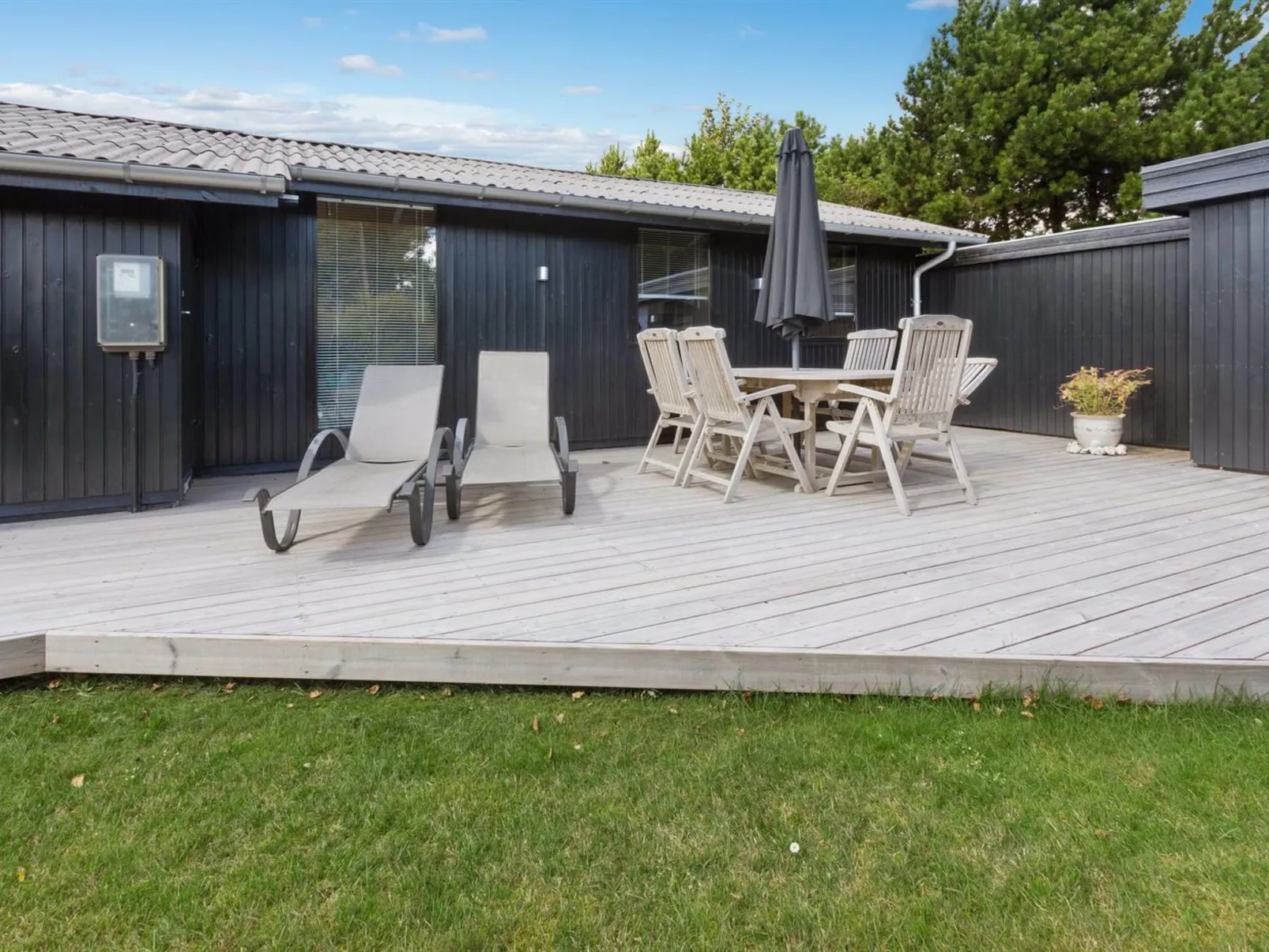 "Litle" - 600m from the sea-Binnen