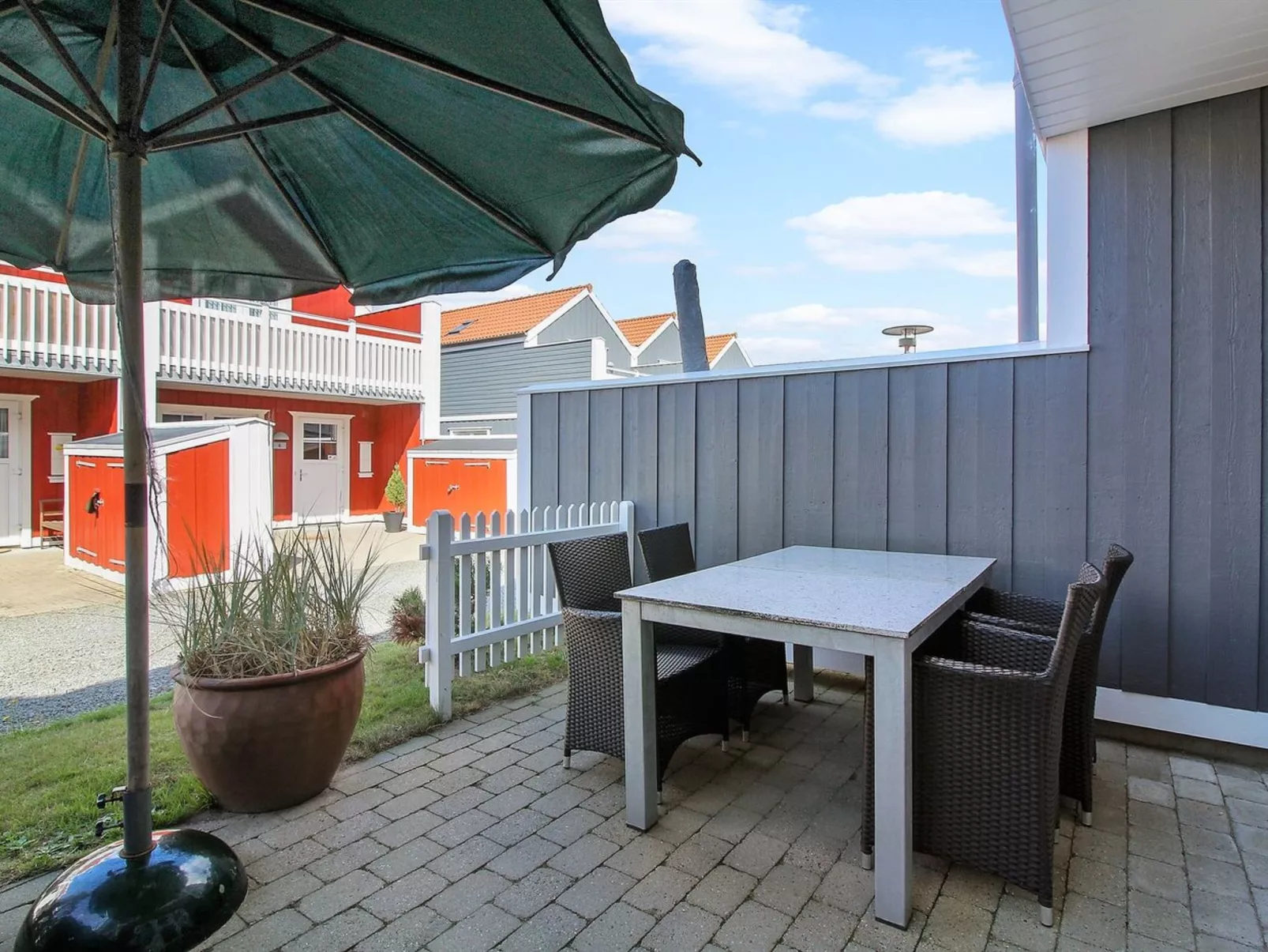 "Vinny" - 1.2km from the sea-Buiten