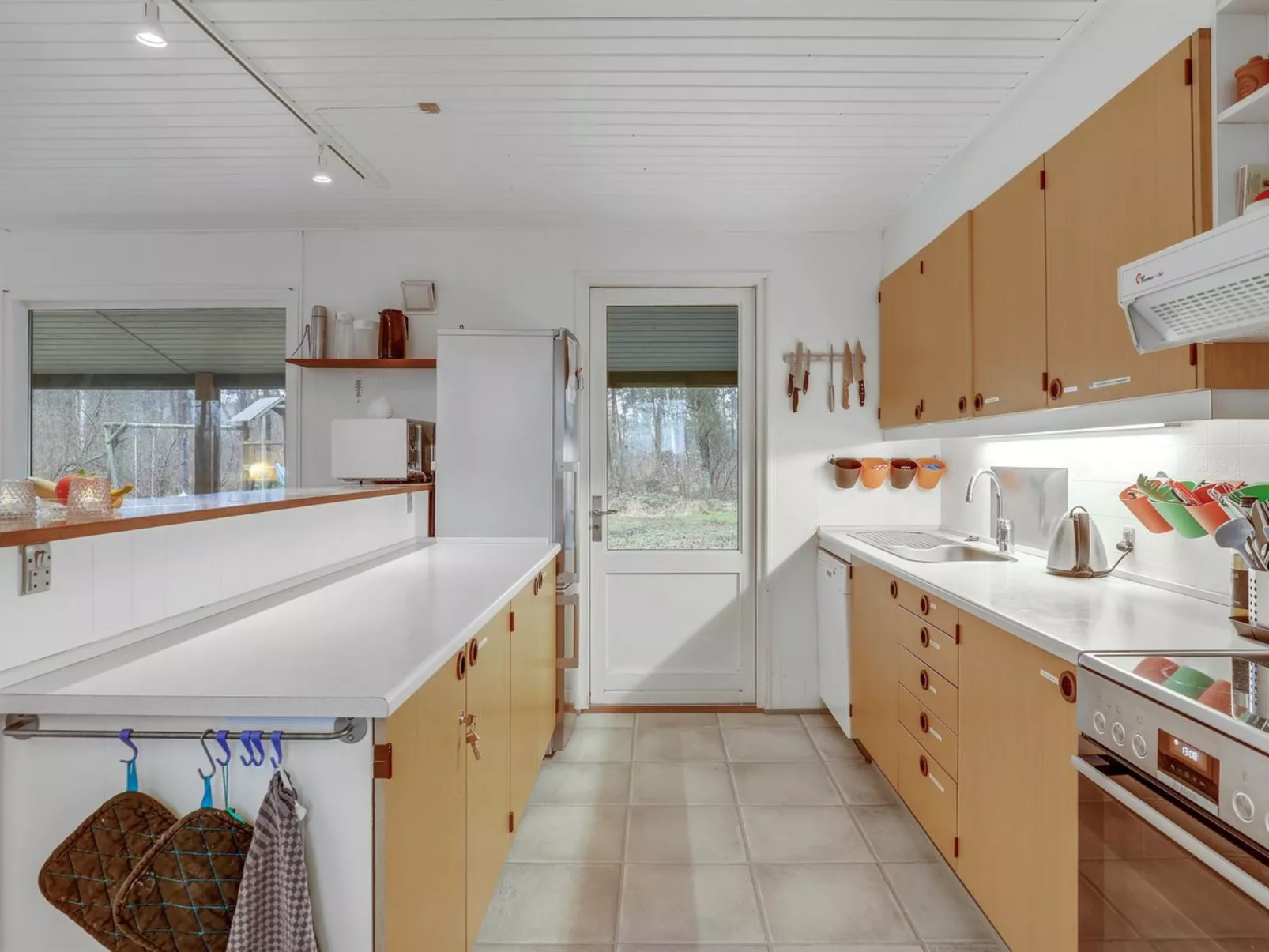 "Henri" - 800m from the sea-Binnen