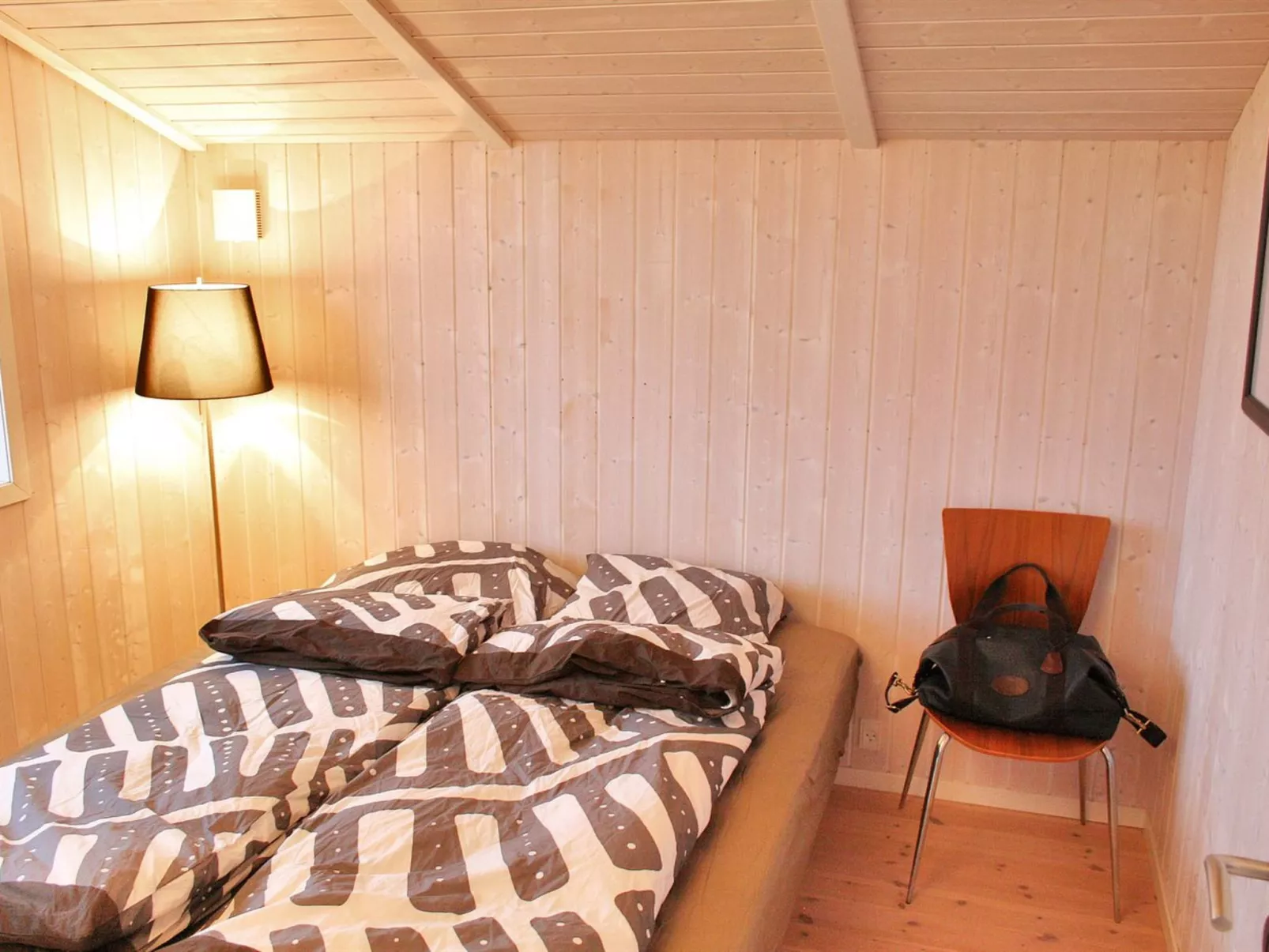 "Birtir" - 1.2km from the sea-Binnen