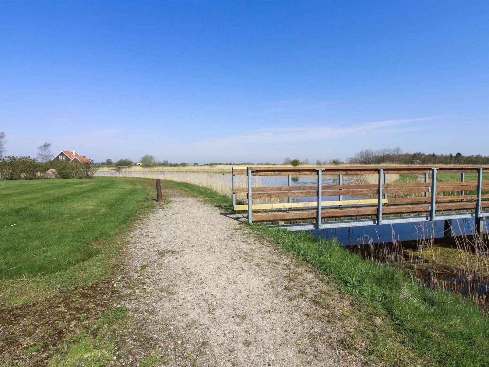 "Birtir" - 1.2km from the sea-Buiten