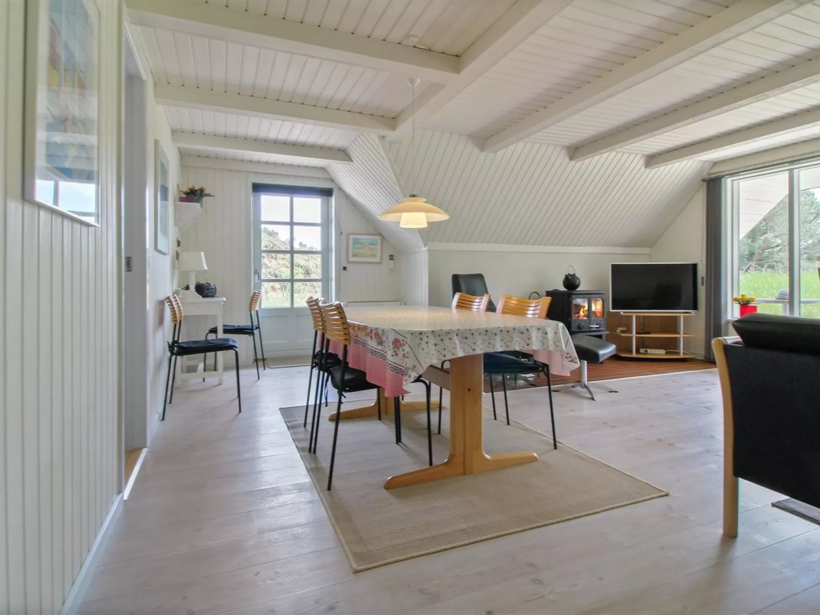"Lilo" - 1km from the sea-Binnen