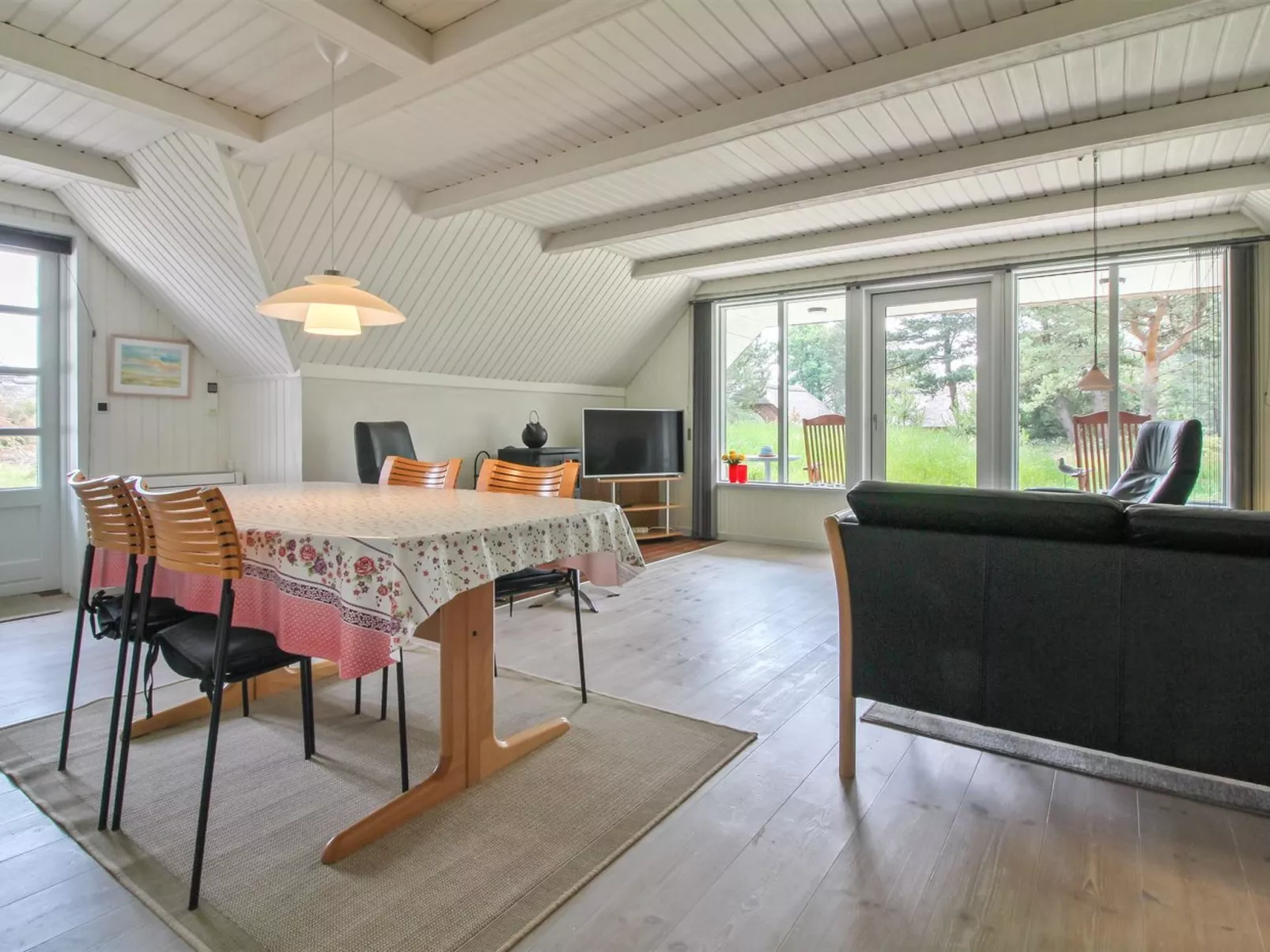 "Lilo" - 1km from the sea-Binnen