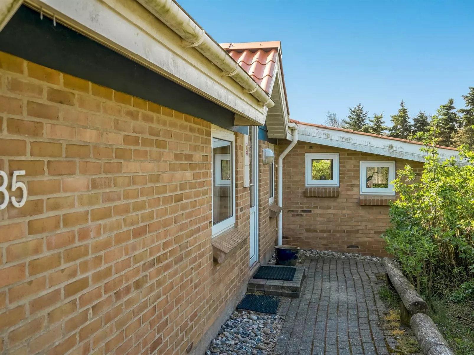 "Svane" - 1.2km from the sea-Buiten