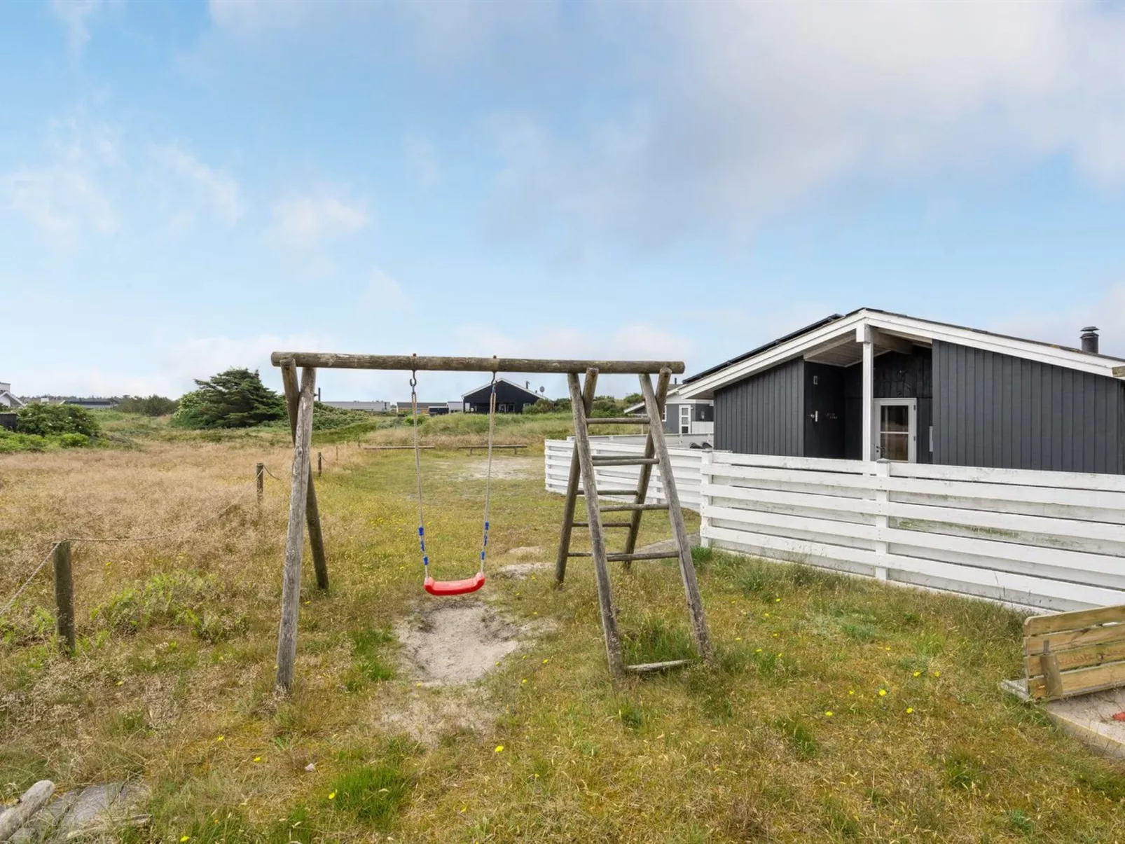 "Drifa" - 600m from the sea-Buiten