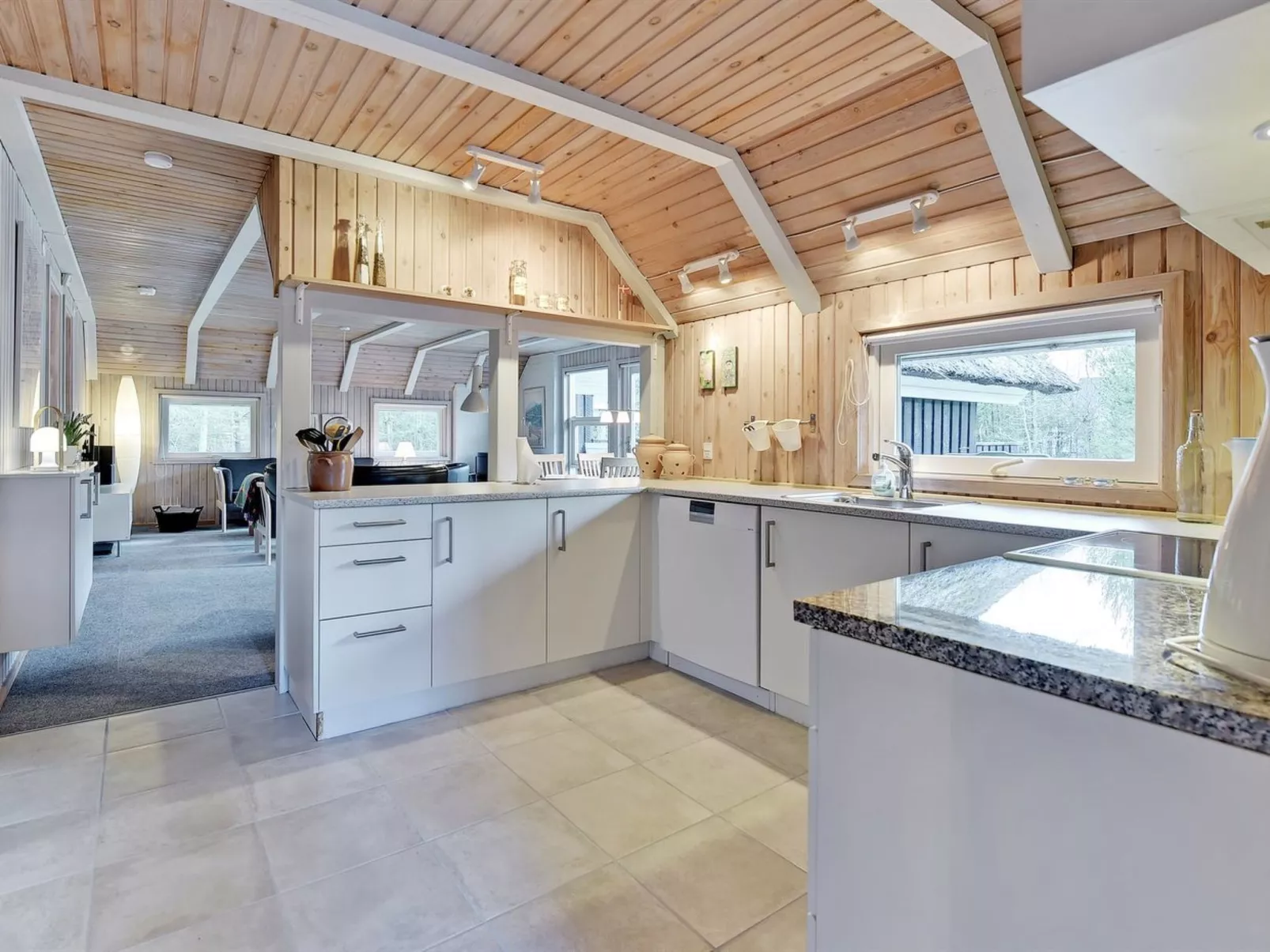 "Arttu" - 2.4km from the sea-Binnen