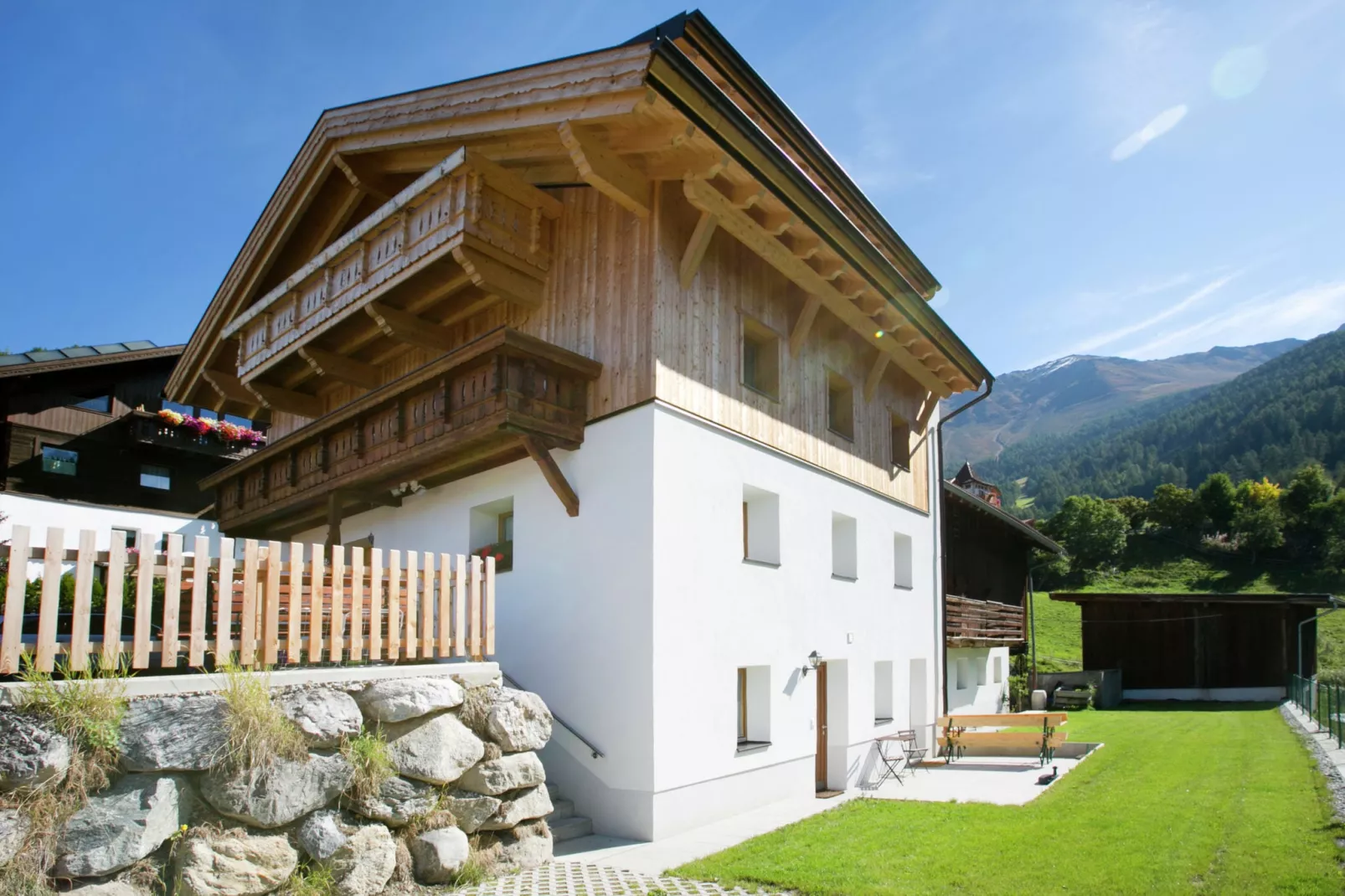 Appartement Edelweiss-Tuinen zomer