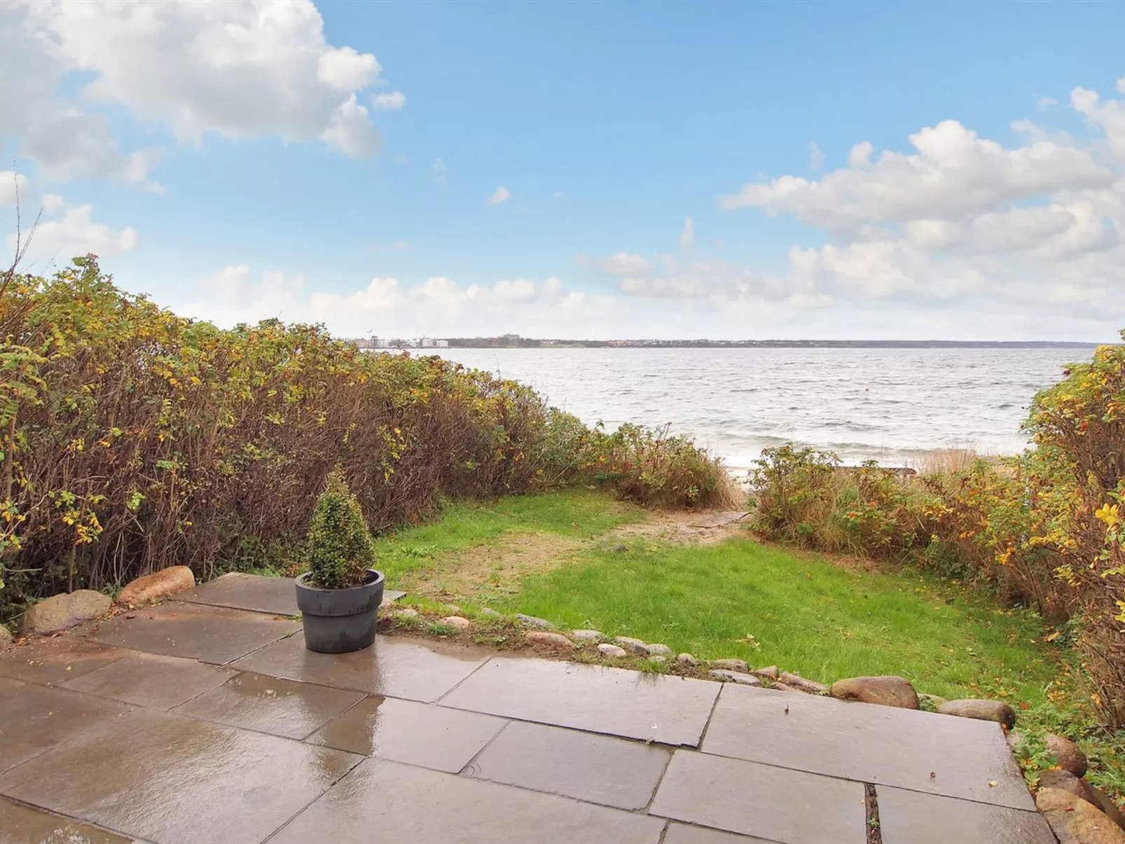 "Laila" - 50m from the sea-Buiten