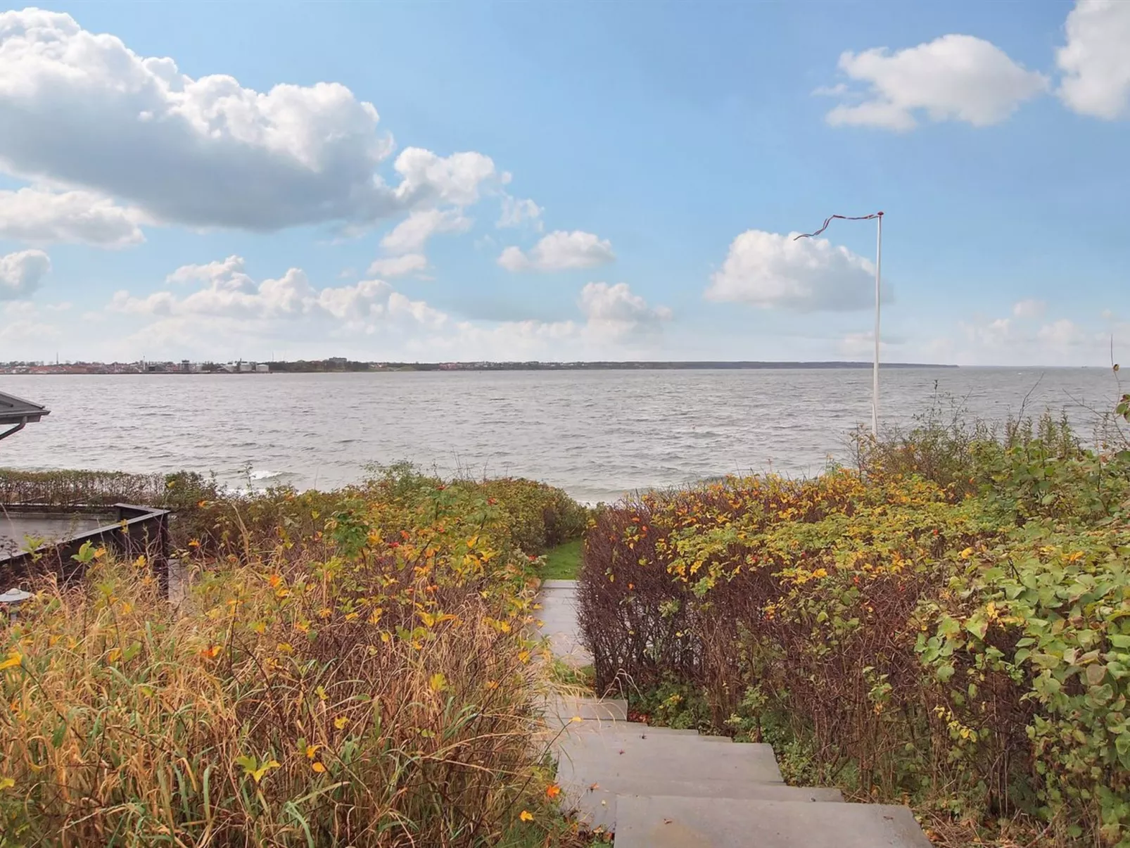 "Laila" - 50m from the sea-Buiten