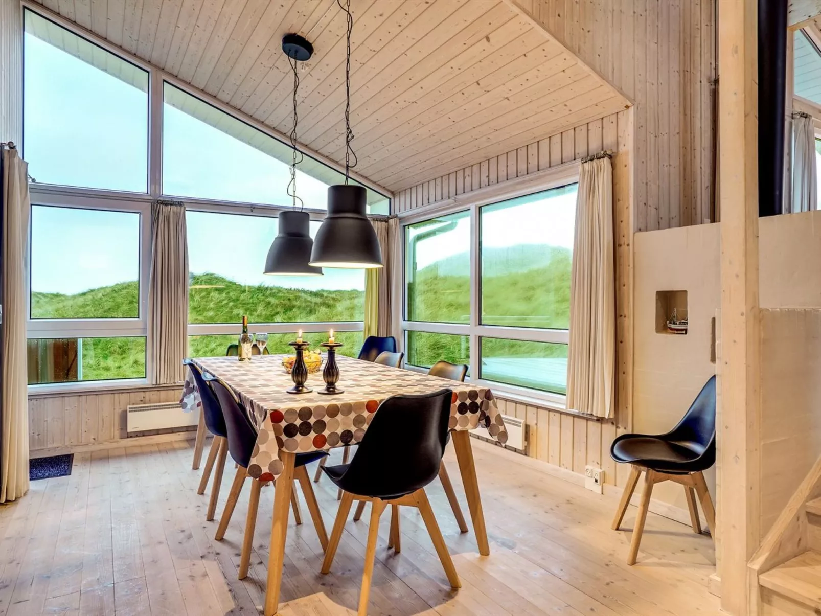 "Ludviga" - 400m from the sea-Binnen