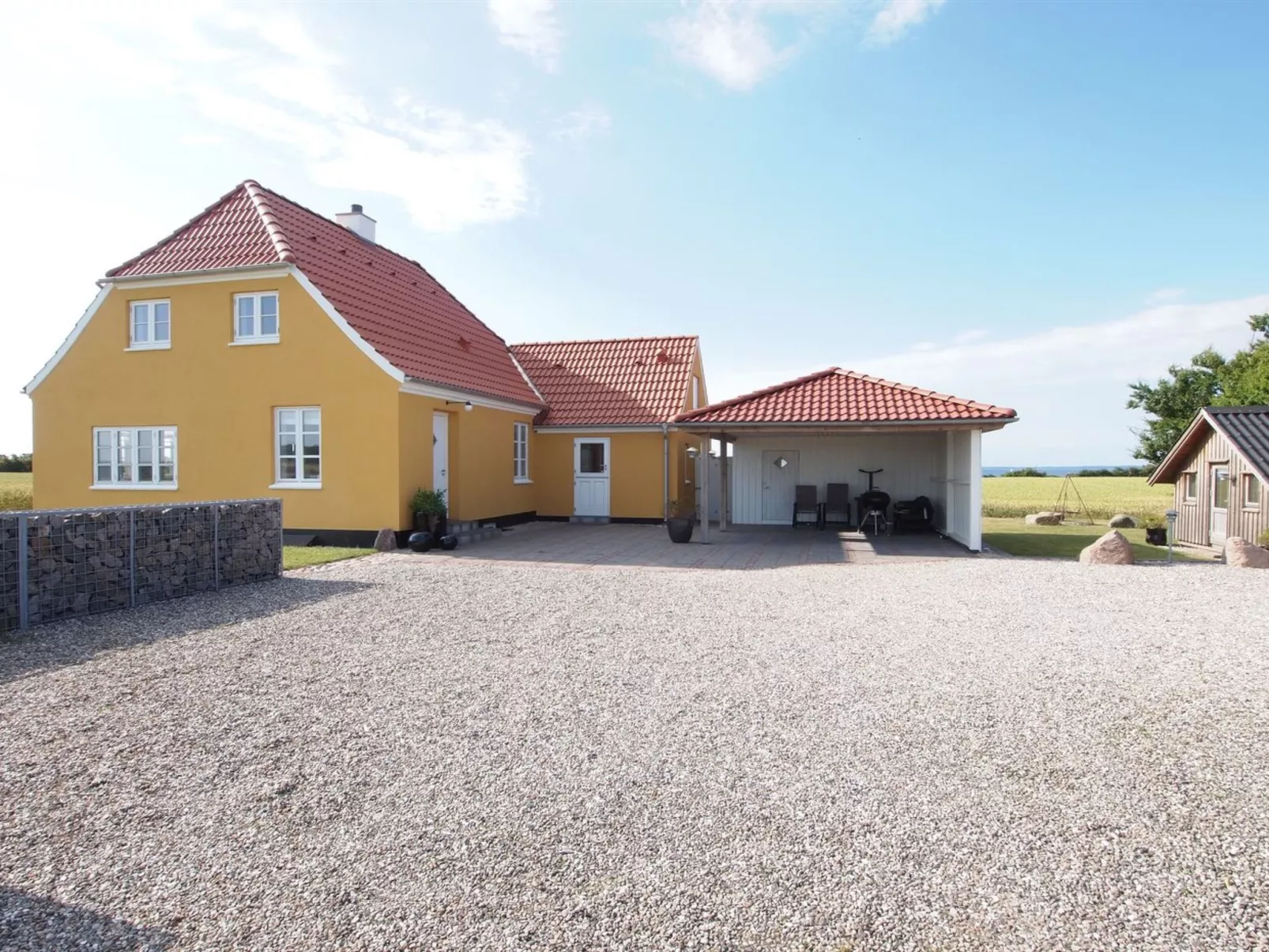 "Store" - 700m from the sea-Buiten