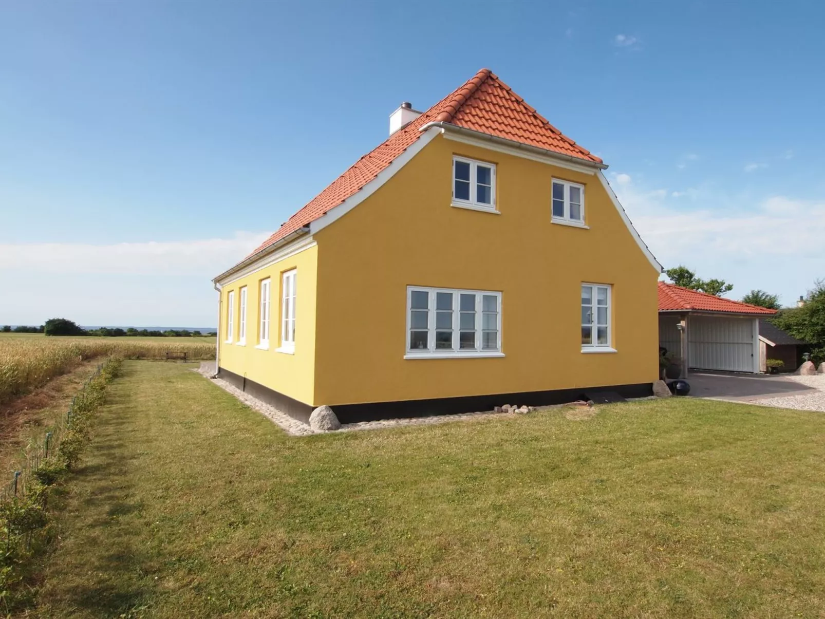 "Store" - 700m from the sea-Buiten