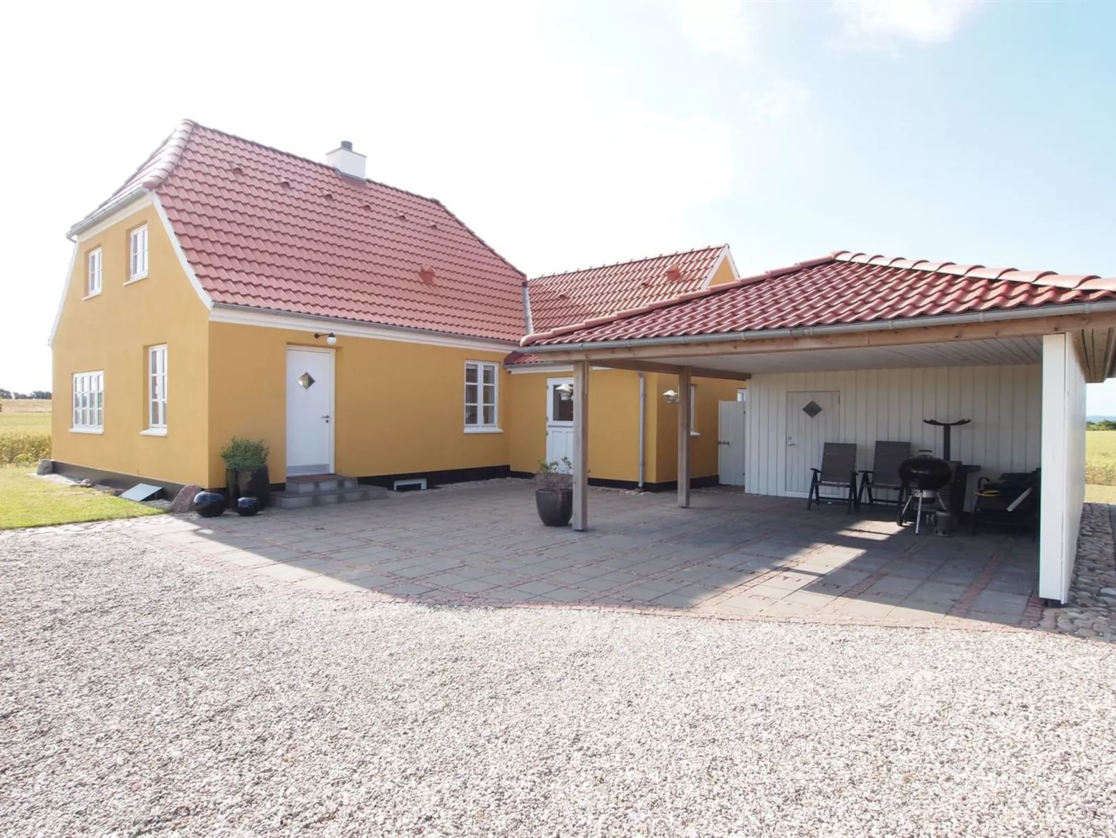 "Store" - 700m from the sea-Buiten