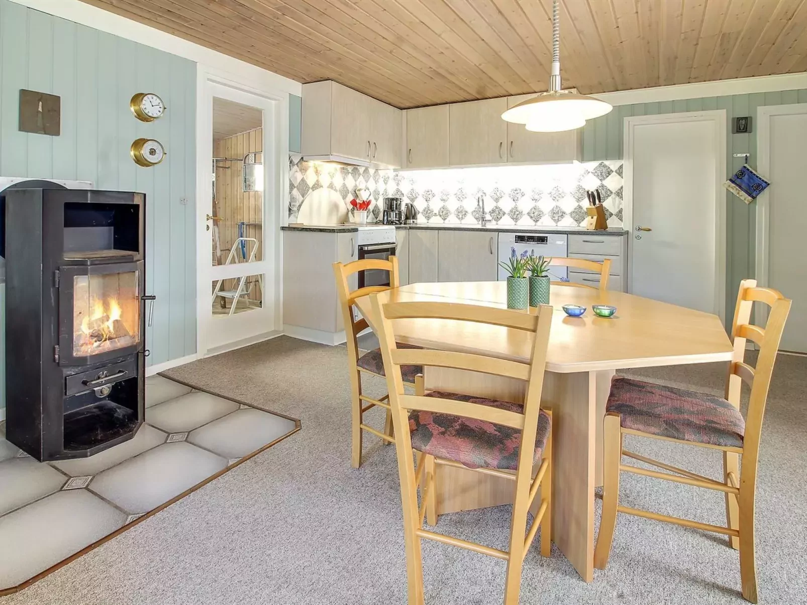 "Yardila" - 1.5km from the sea-Binnen