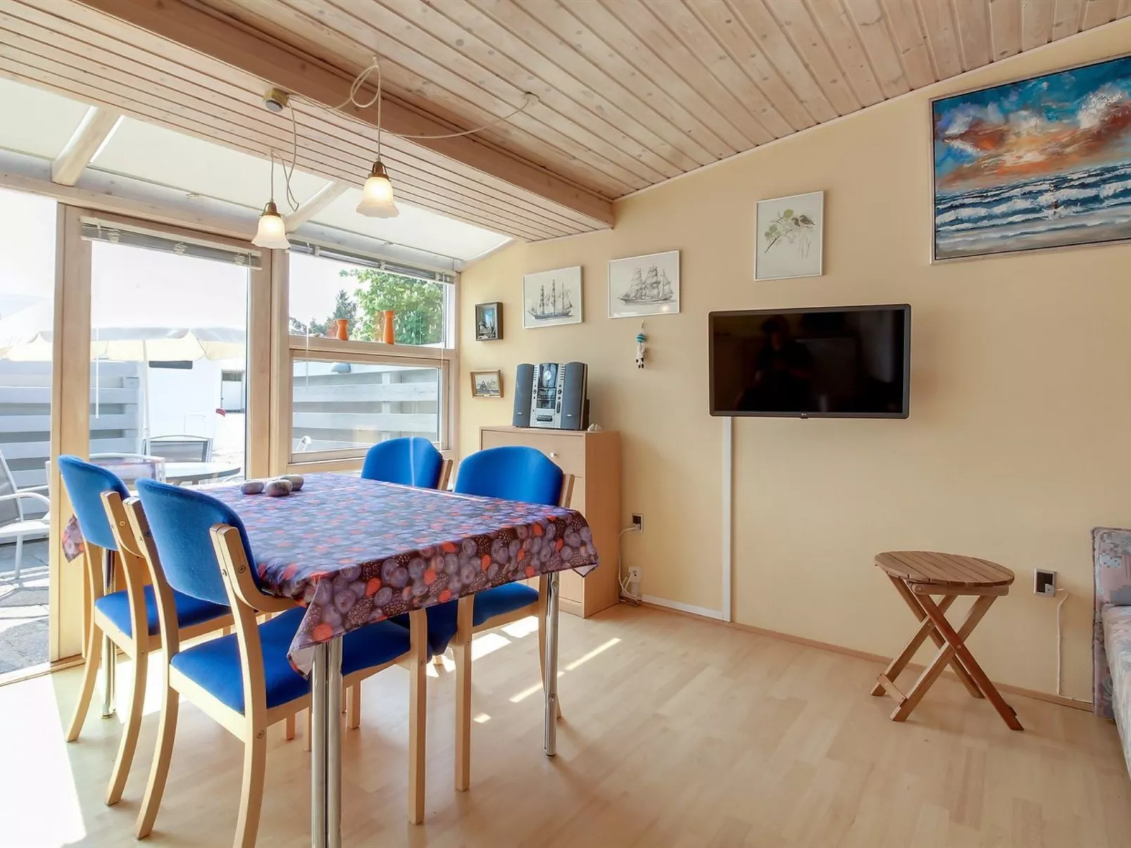 "Genadij" - 1km from the sea-Binnen