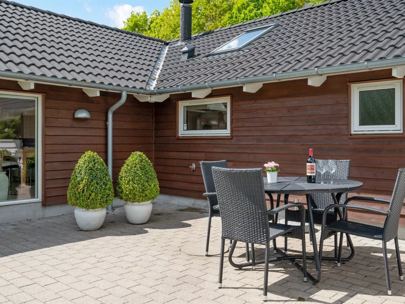 "Tialda" - 1.3km from the sea-Buiten