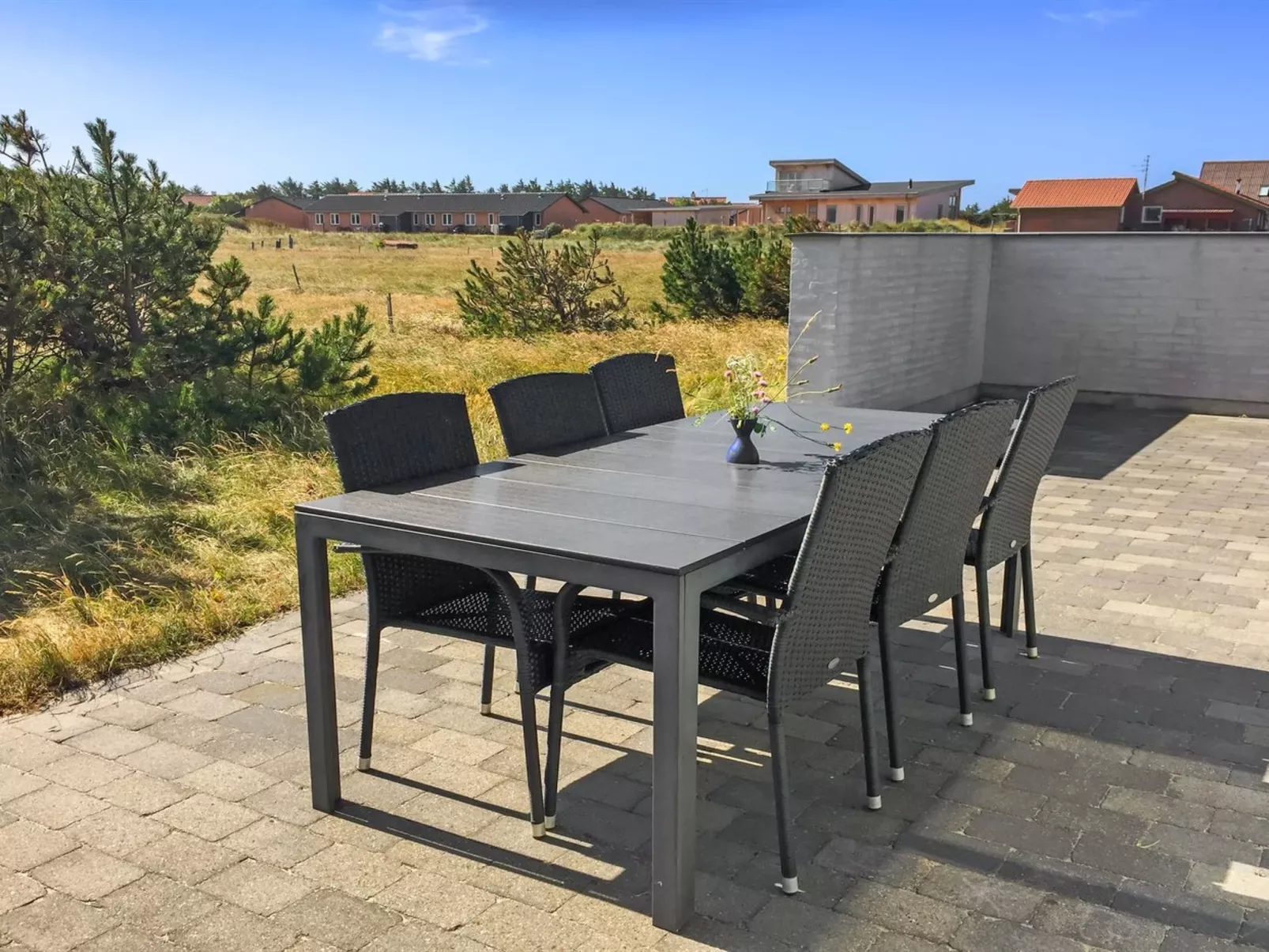"Hornbogi" - 300m from the sea-Buiten