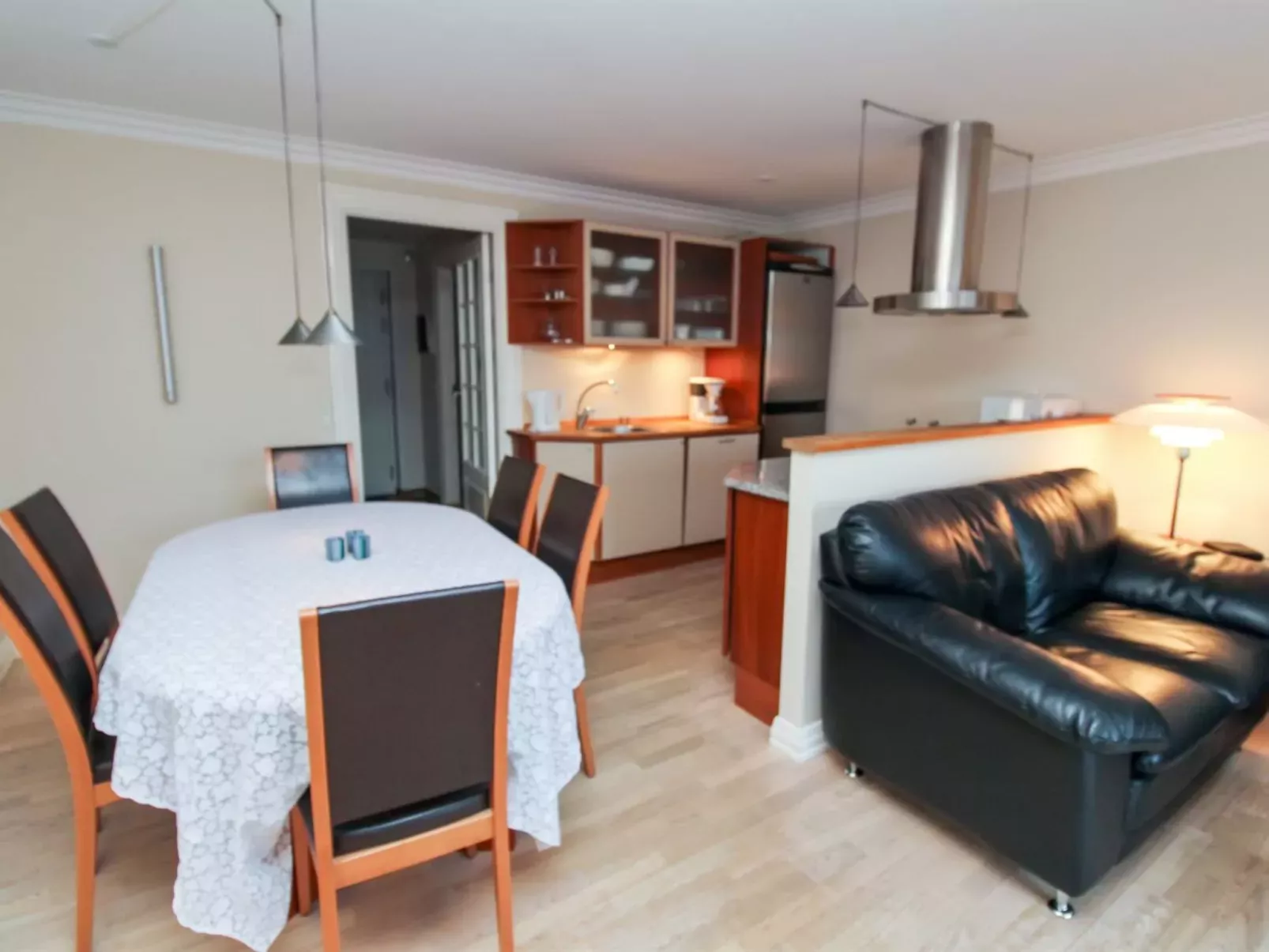 "Swarthovde" - 300m from the sea-Binnen