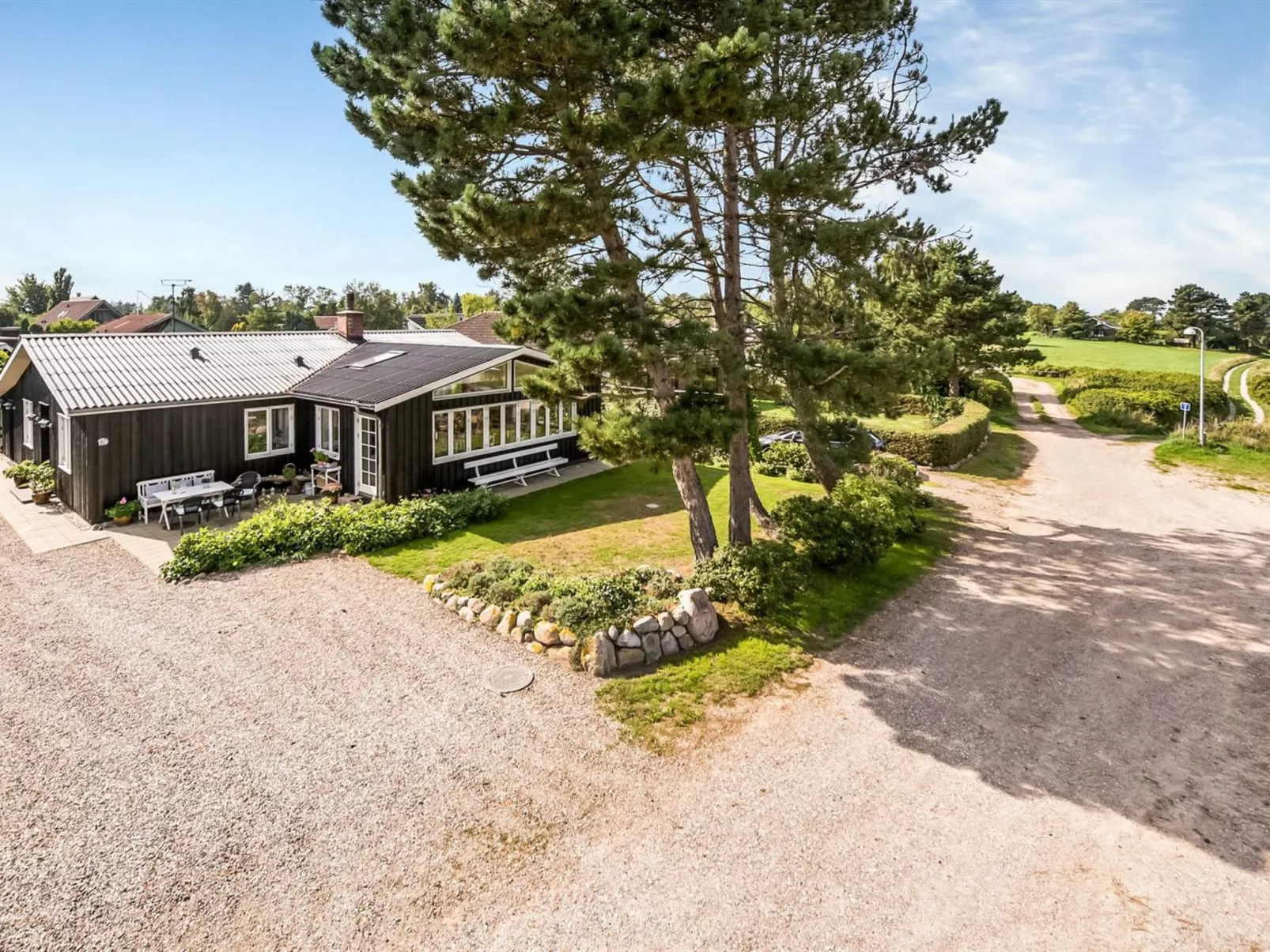 "Varma" - 25m from the sea-Buiten