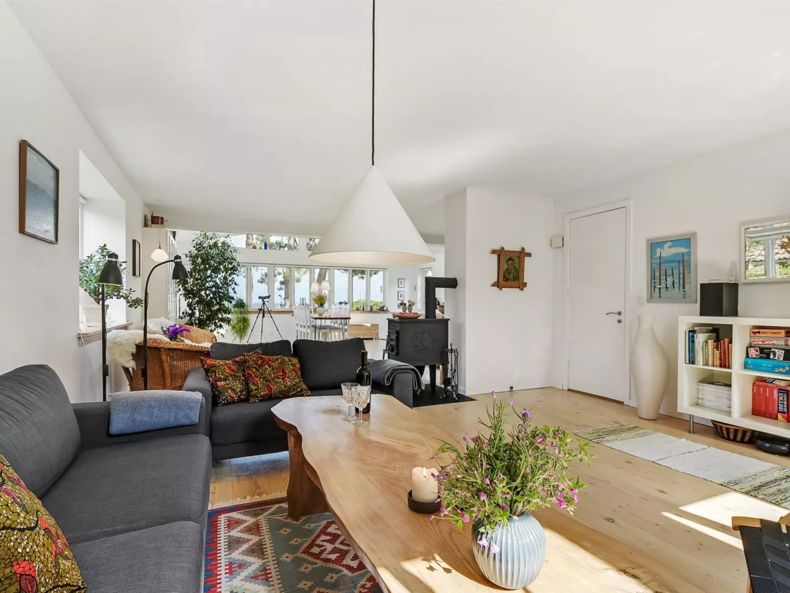 "Varma" - 25m from the sea-Binnen