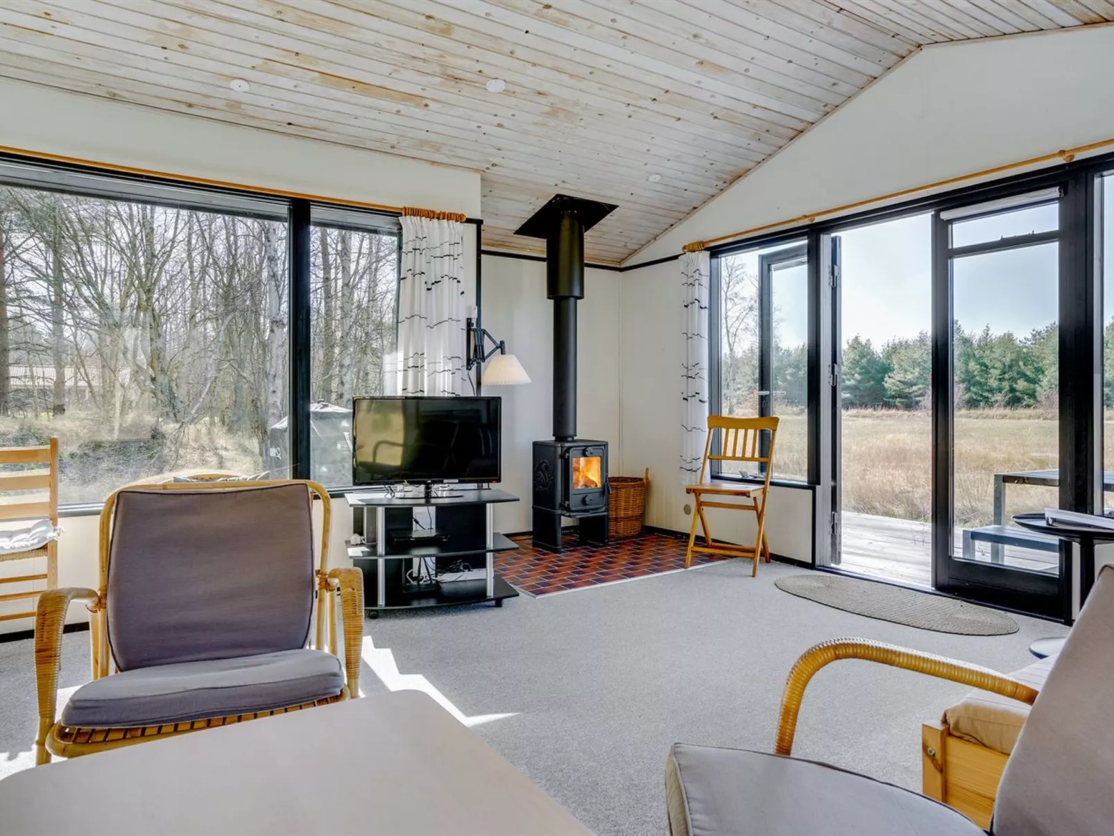 "Shayene" - 2.5km from the sea-Binnen