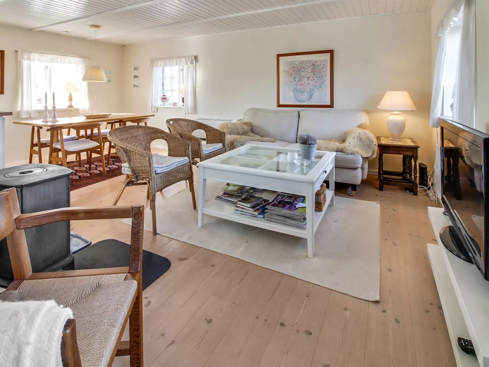"Iivari" - 1.5km from the sea-Binnen