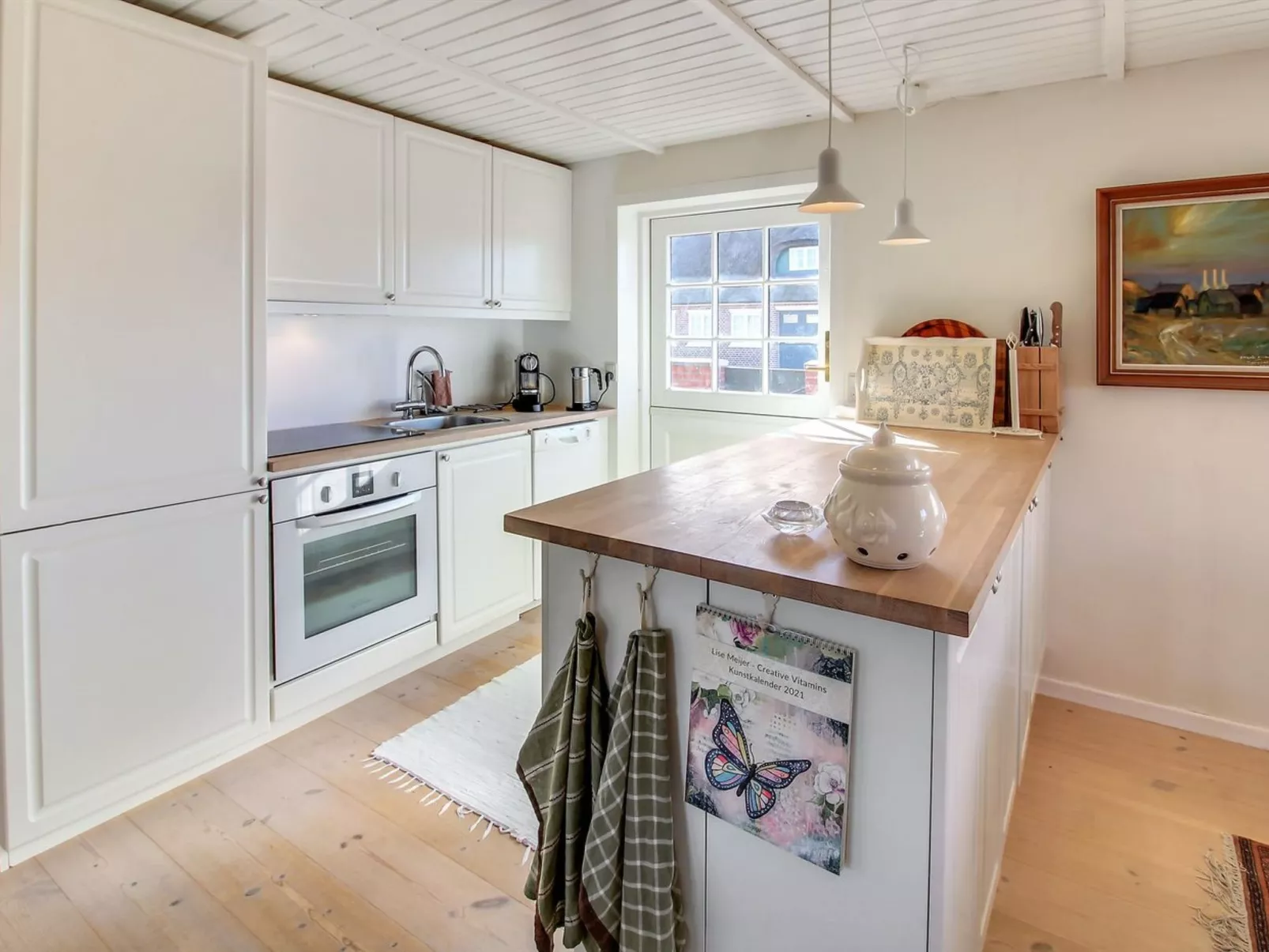 "Iivari" - 1.5km from the sea-Binnen