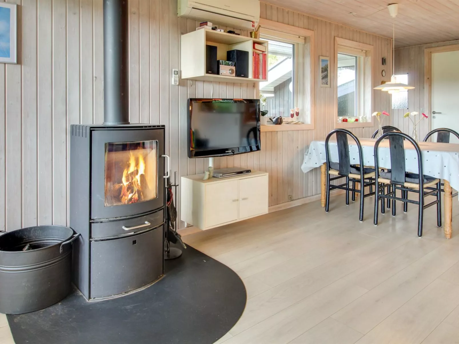 "Tuulikki" - 1.6km from the sea-Binnen