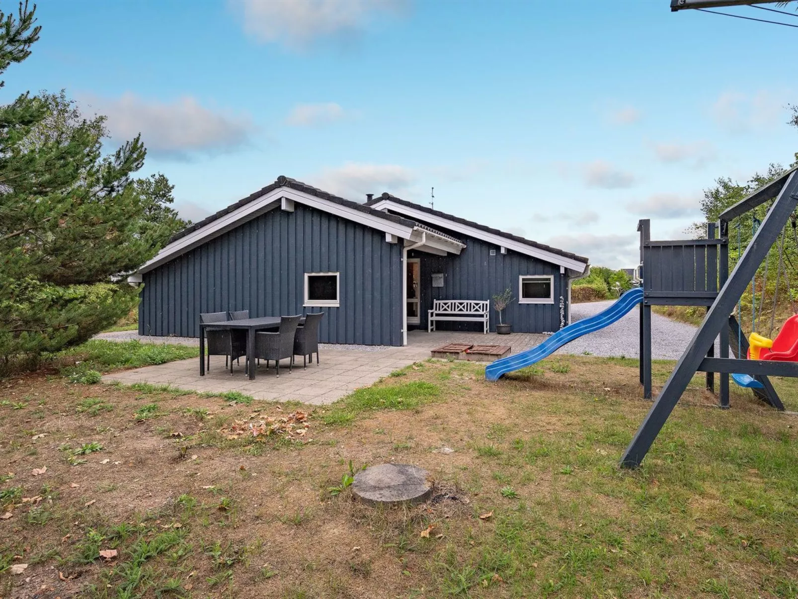 "Carli" - 1.2km from the sea-Binnen