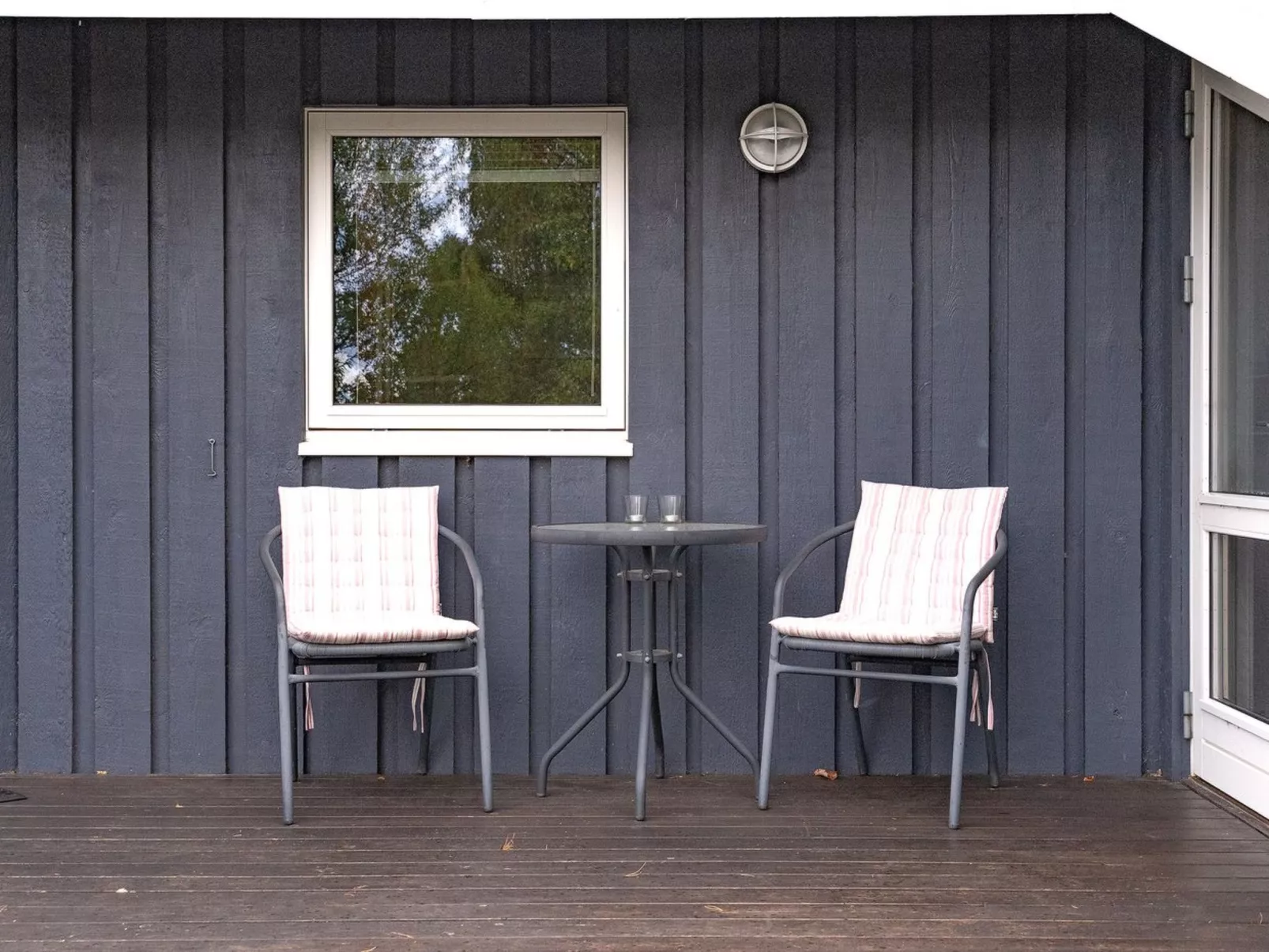 "Carli" - 1.2km from the sea-Binnen