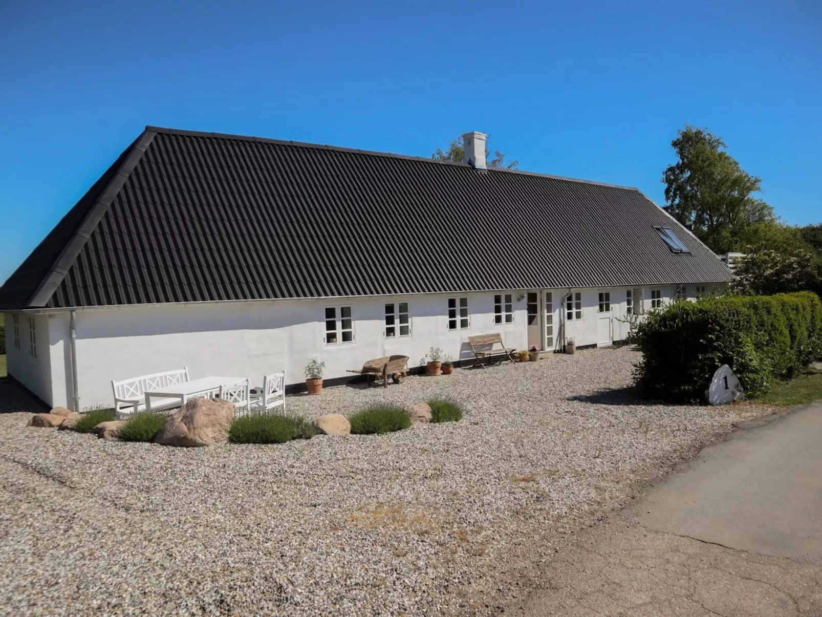 "Harre" - 300m from the sea