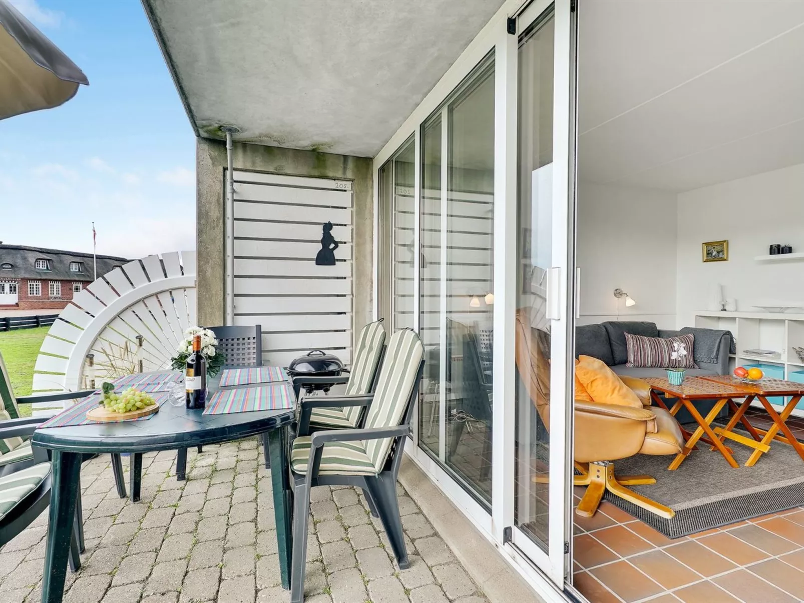 "Iliane" - 100m from the sea-Buiten