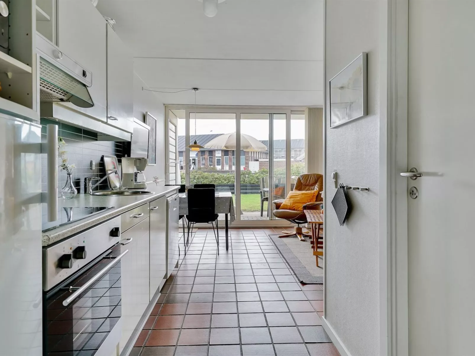 "Iliane" - 100m from the sea-Buiten