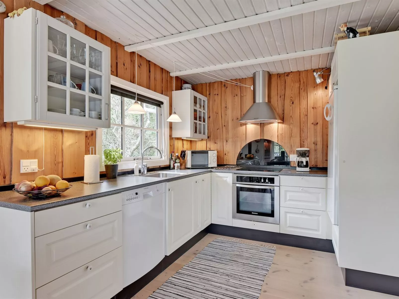 "Dines" - 1km from the sea-Binnen