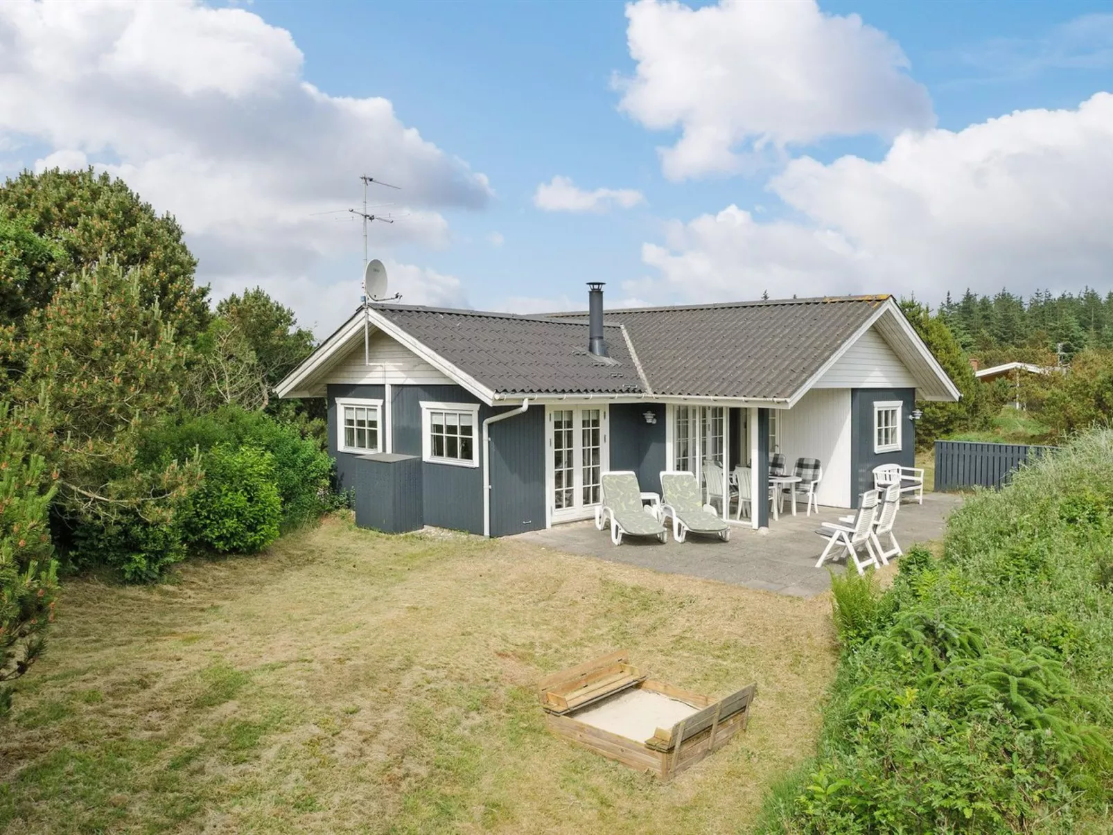 "Dines" - 1km from the sea-Buiten