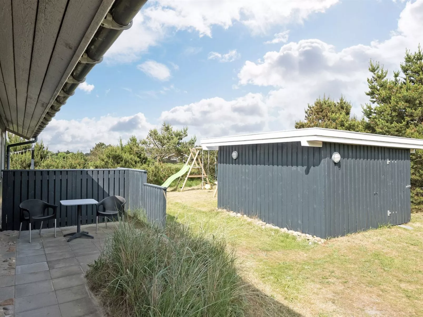 "Dines" - 1km from the sea-Buiten