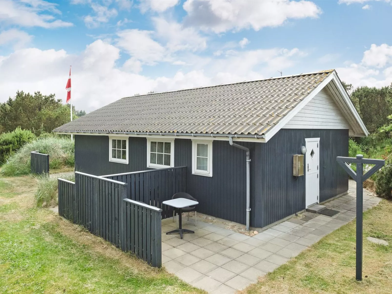 "Dines" - 1km from the sea-Buiten