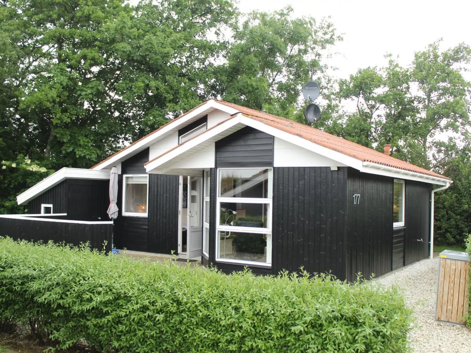 "Marten" - 1.2km to the inlet-Buiten