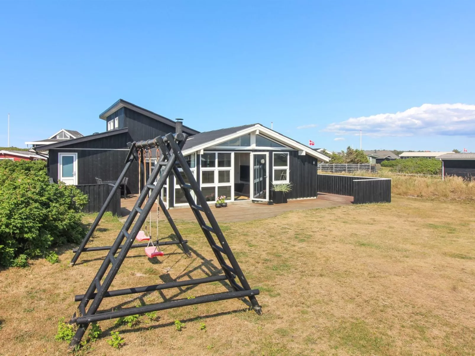 "Hroswitha" - 100m from the sea-Buiten